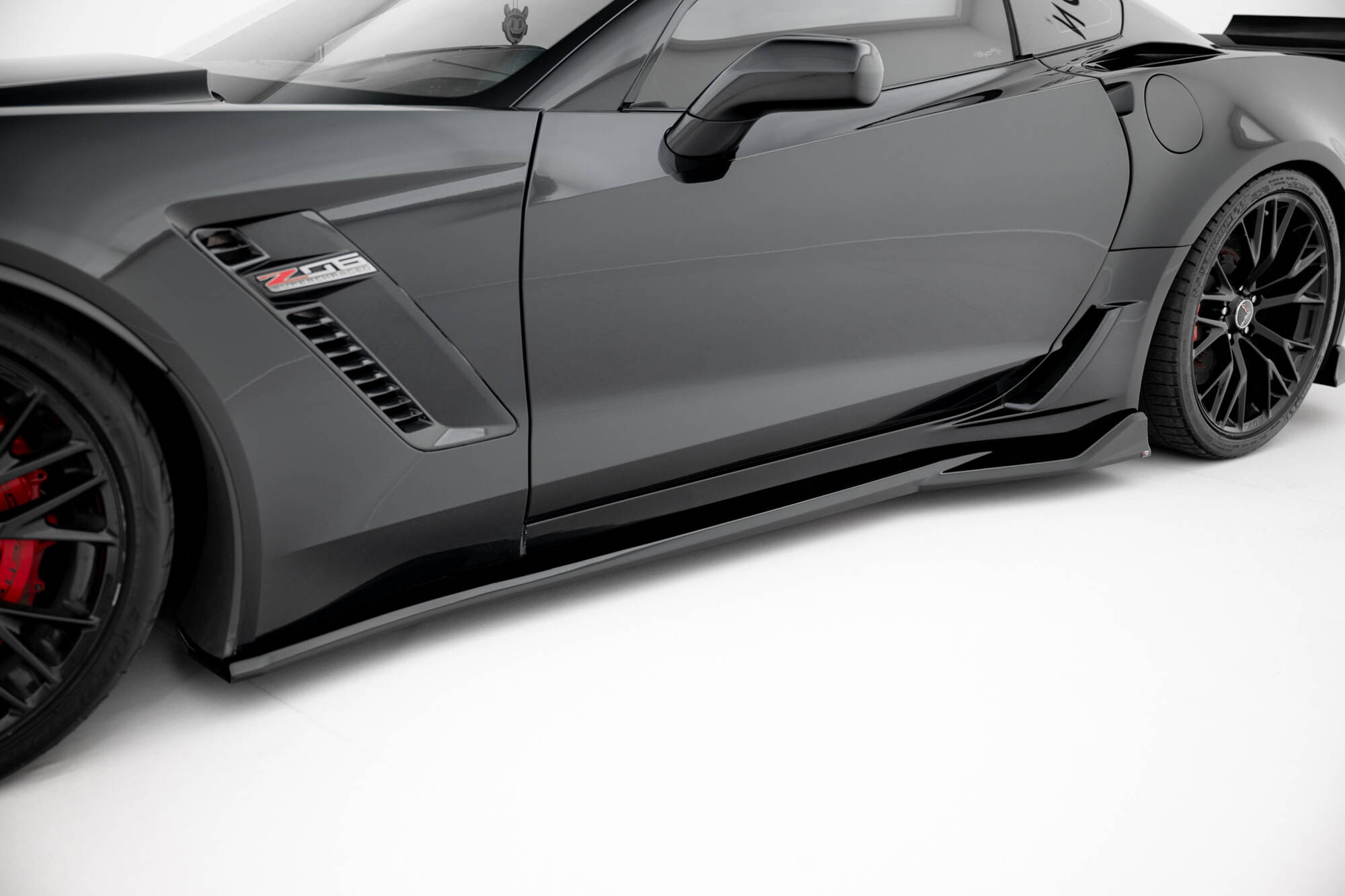 Maxton - Side Skirts Diffusers Chevrolet Corvette Z06 C7