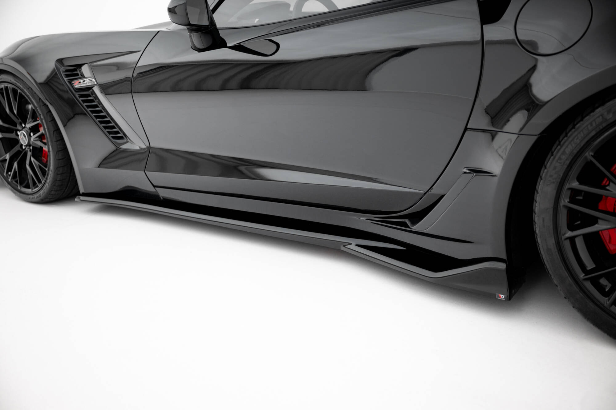 Maxton - Side Skirts Diffusers Chevrolet Corvette Z06 C7 - 3