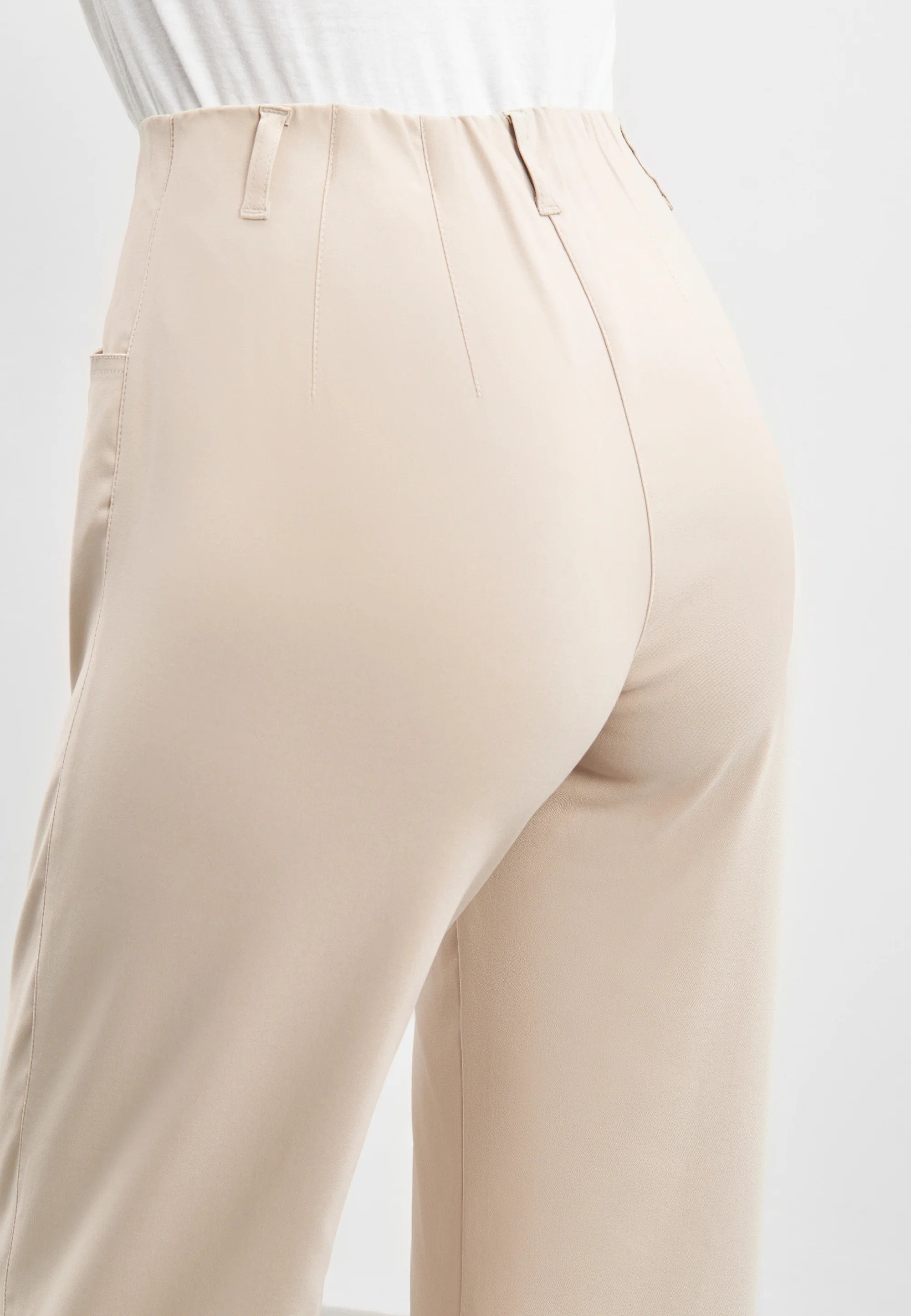Donna Loose Crop - Grey Sand - LauRie - 4