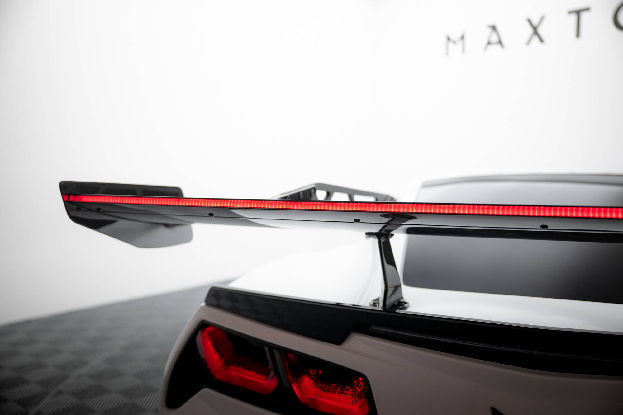 Maxton - Carbon Spoiler With Upper Swan Mounting + LED Chevrolet Corvette Stingray / Grand Sport C7 - 4