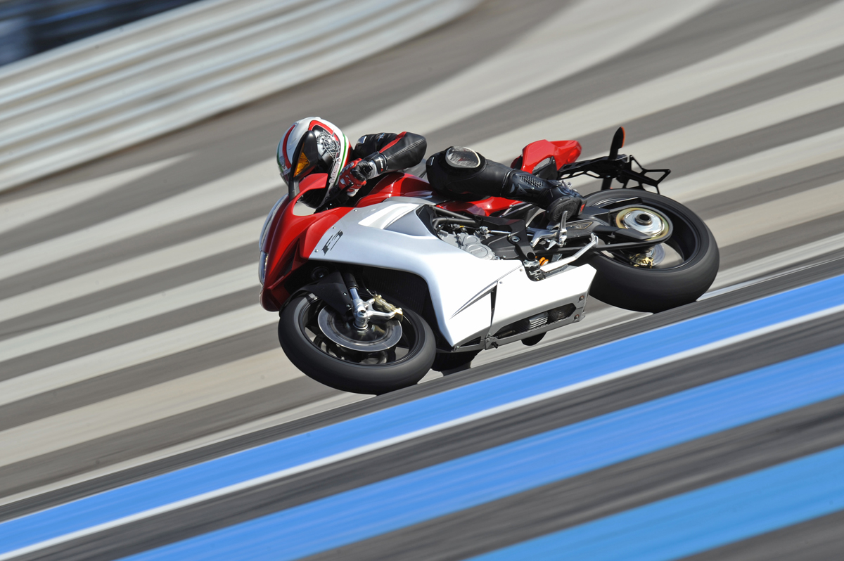 Maj 2025: Supermotors och klassiska MV Agusta! - 6