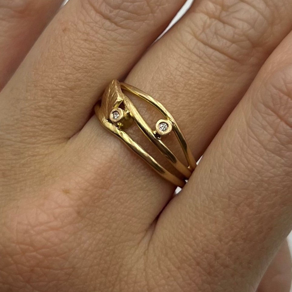 Ring The First Of Spring handgjord guld 18 karat 