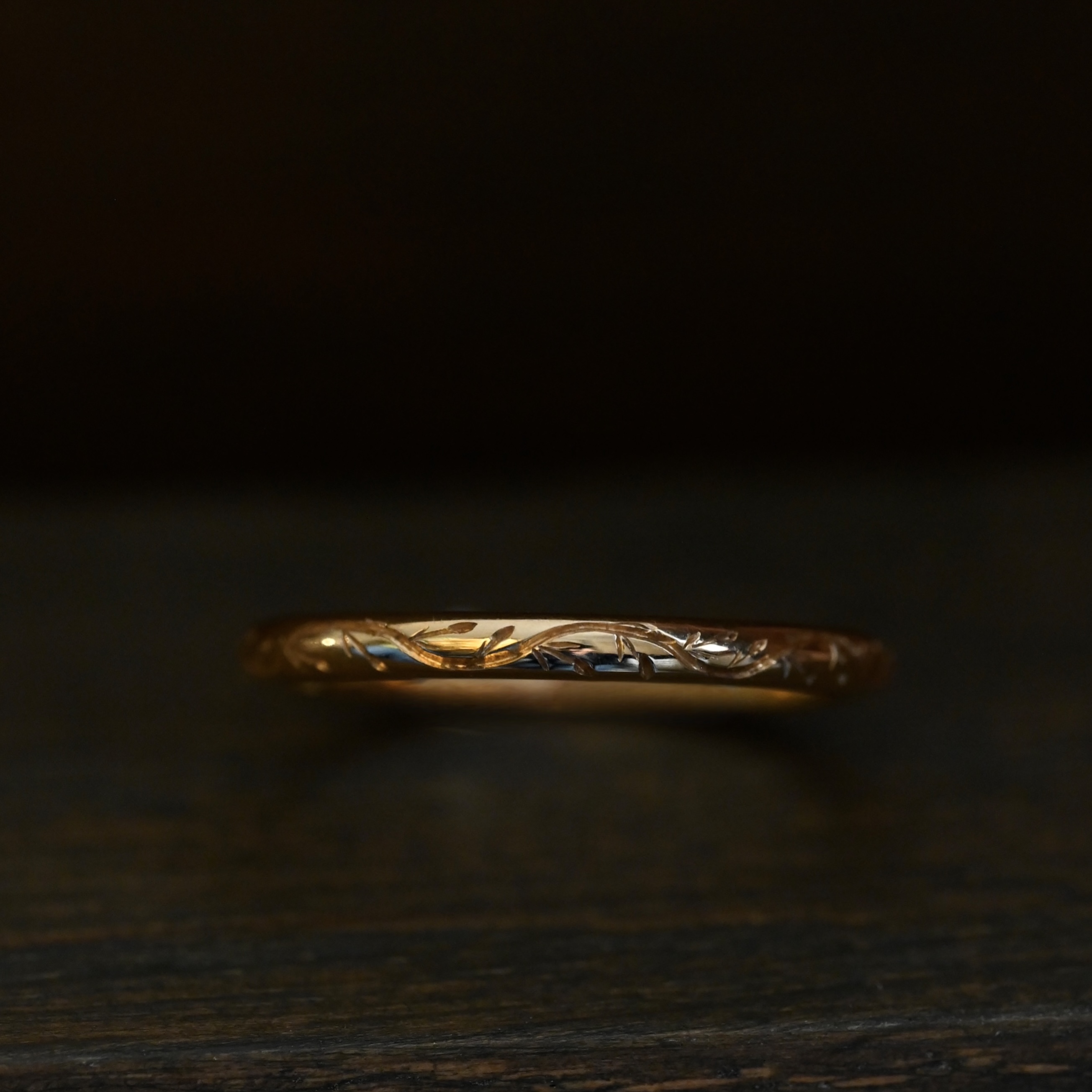 Ring Hidden Path handgravyr guld 18 karat