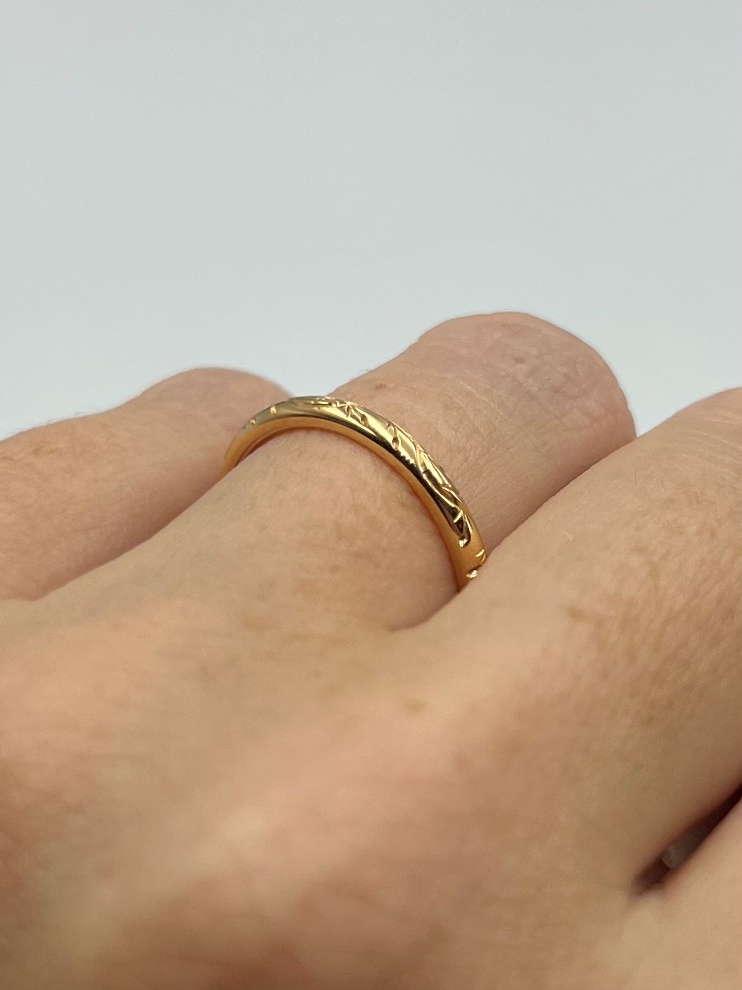 Ring Hidden Path handgravyr guld 18 karat 