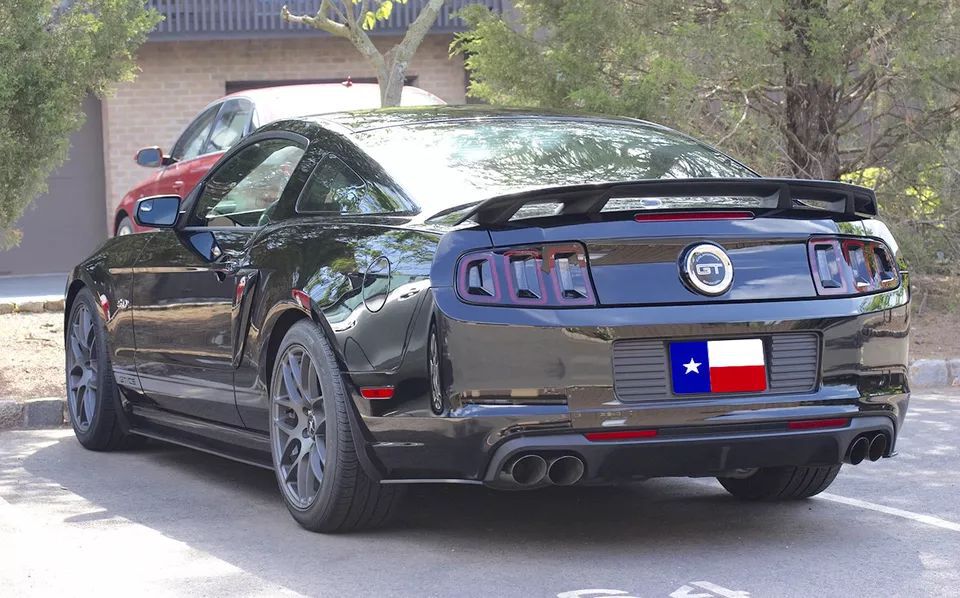 Bakre Spoiler – GT/CS-stil – Blank Svart (FORD MUSTANG 2010–2014, alla modeller) - 3