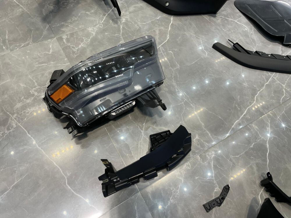 Konverteringskit + LED-belysning – TRX-stil (DODGE RAM 1500 2013–2018) - 10