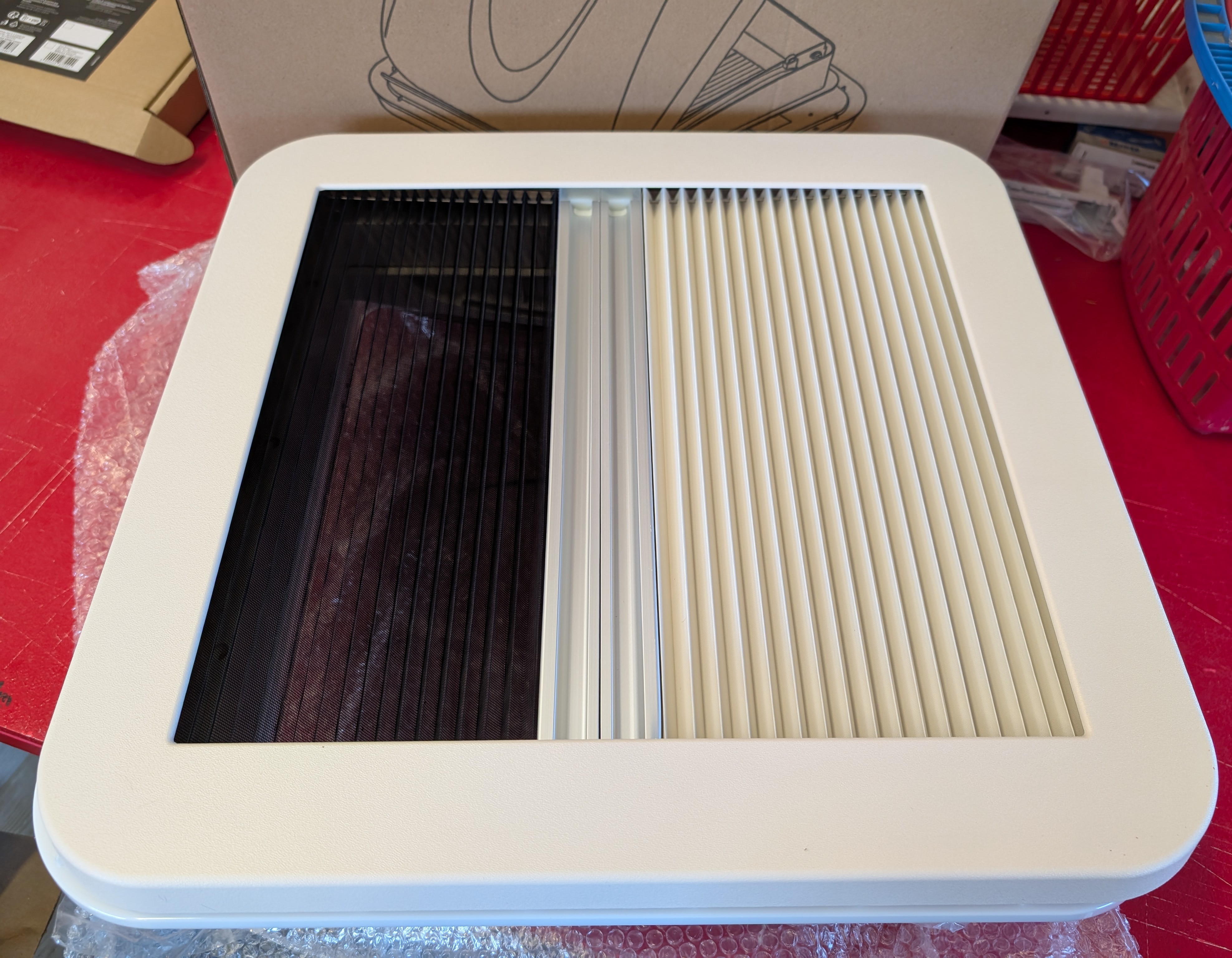 Skylight Pro taklucka 40x40 med LED - 4