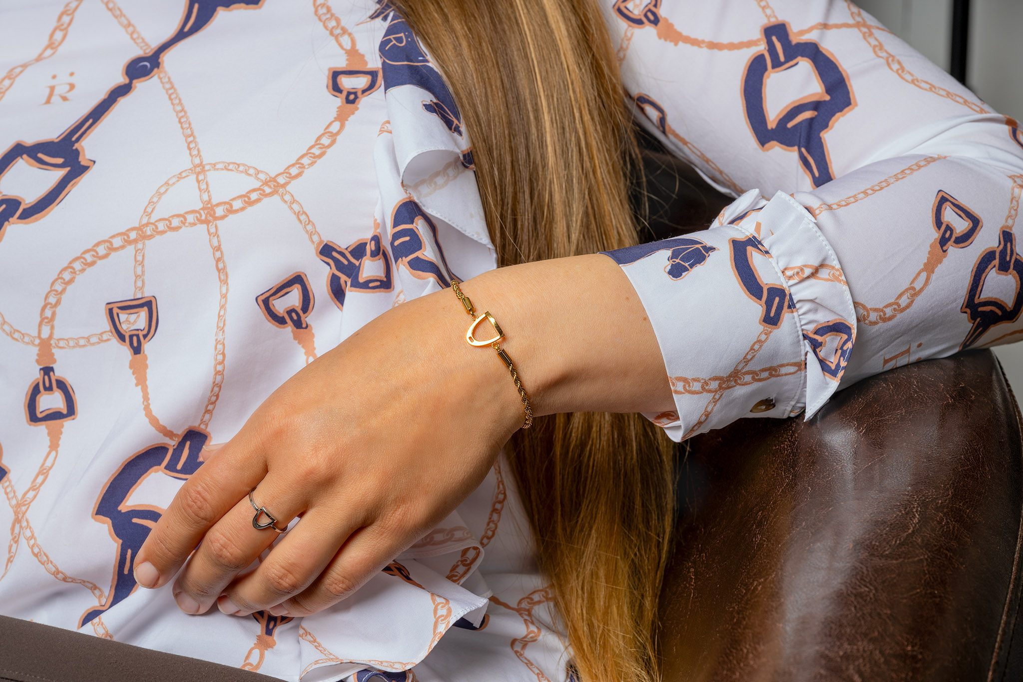 Stirrup Bracelet Gold - 6