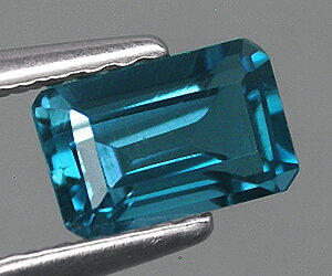 Topacio azul Londres suelto natural de talla esmeralda de primera calidad