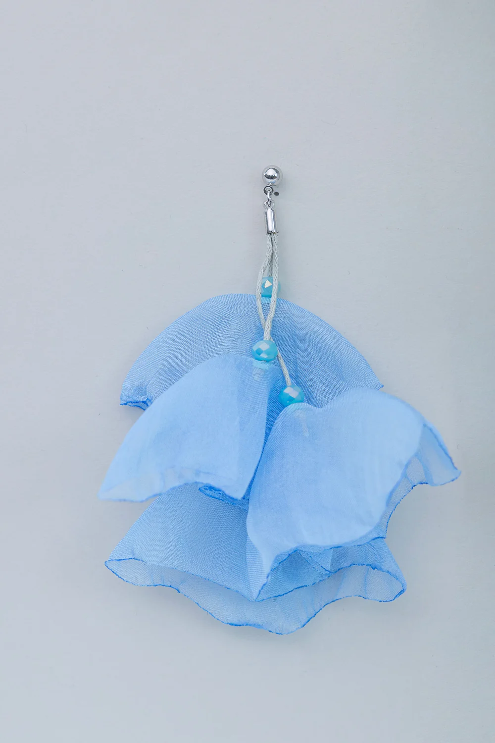 Bow 19 - Flowy Earrings Light Blue W Silver - 2