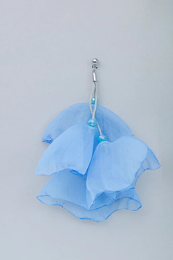 Bow 19 - Flowy Earrings Light Blue W Silver