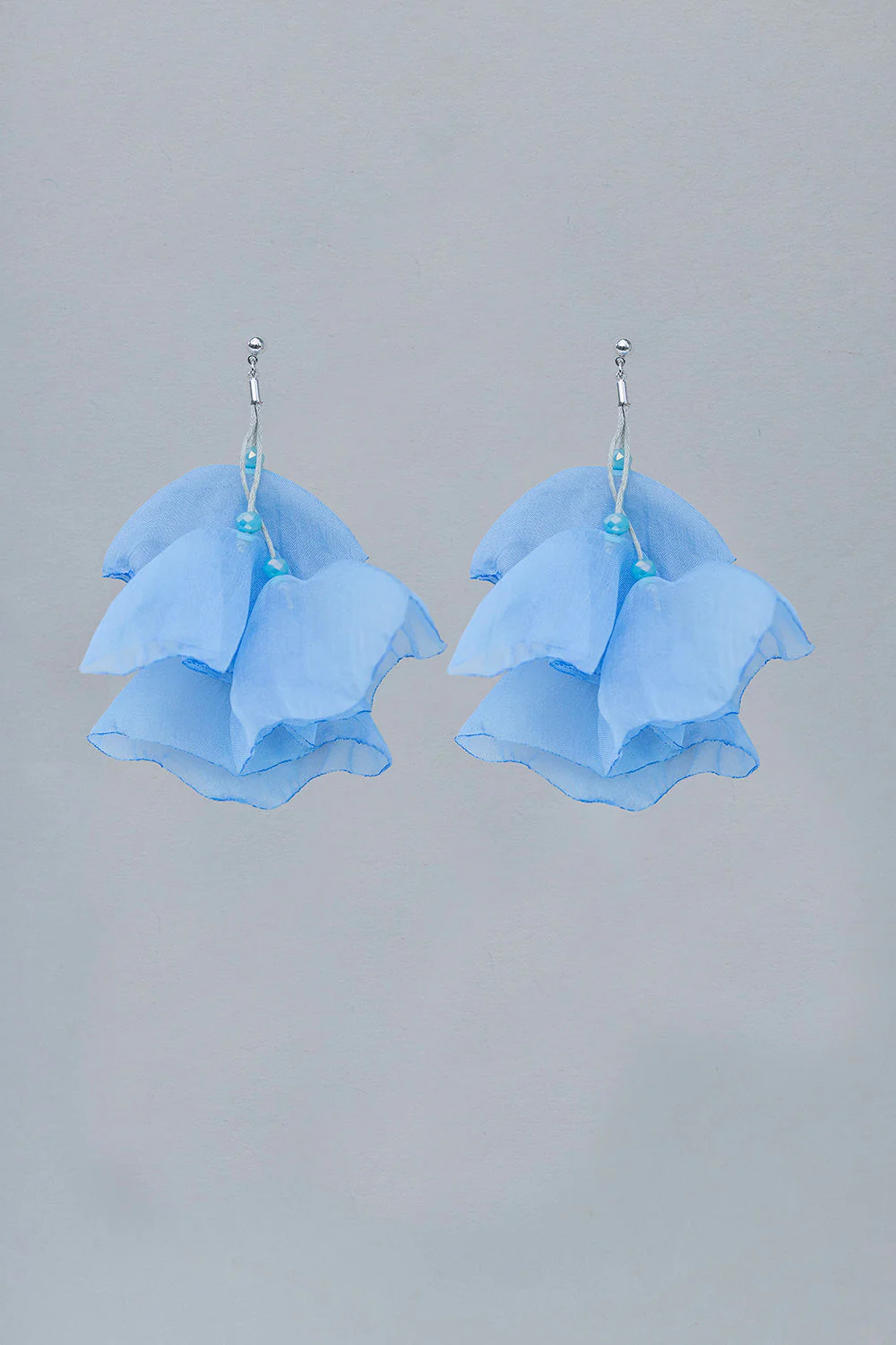 Bow 19 - Flowy Earrings Light Blue W Silver
