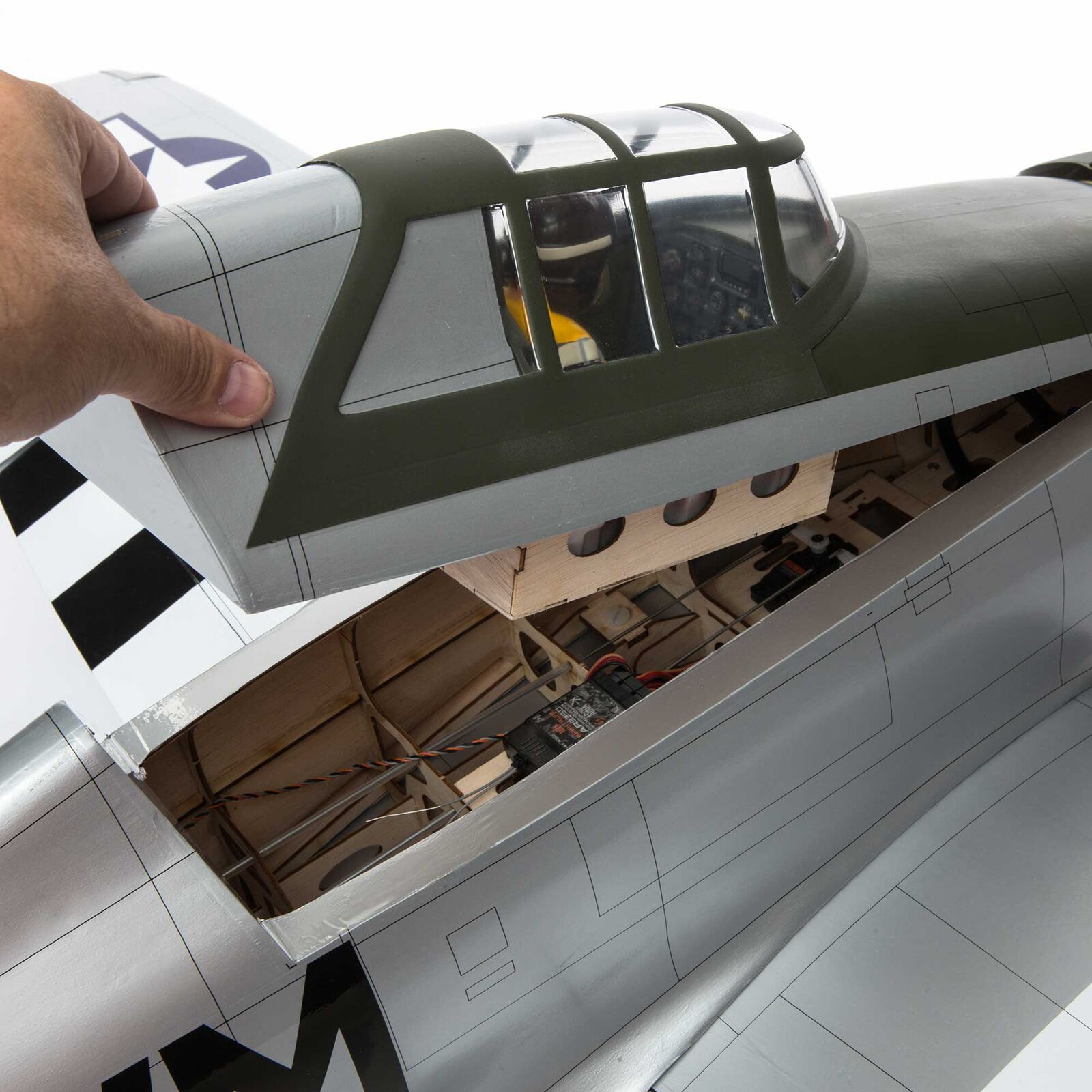 Hangar 9 P-47D Thunderbolt 20cc ARF, 67" - 15