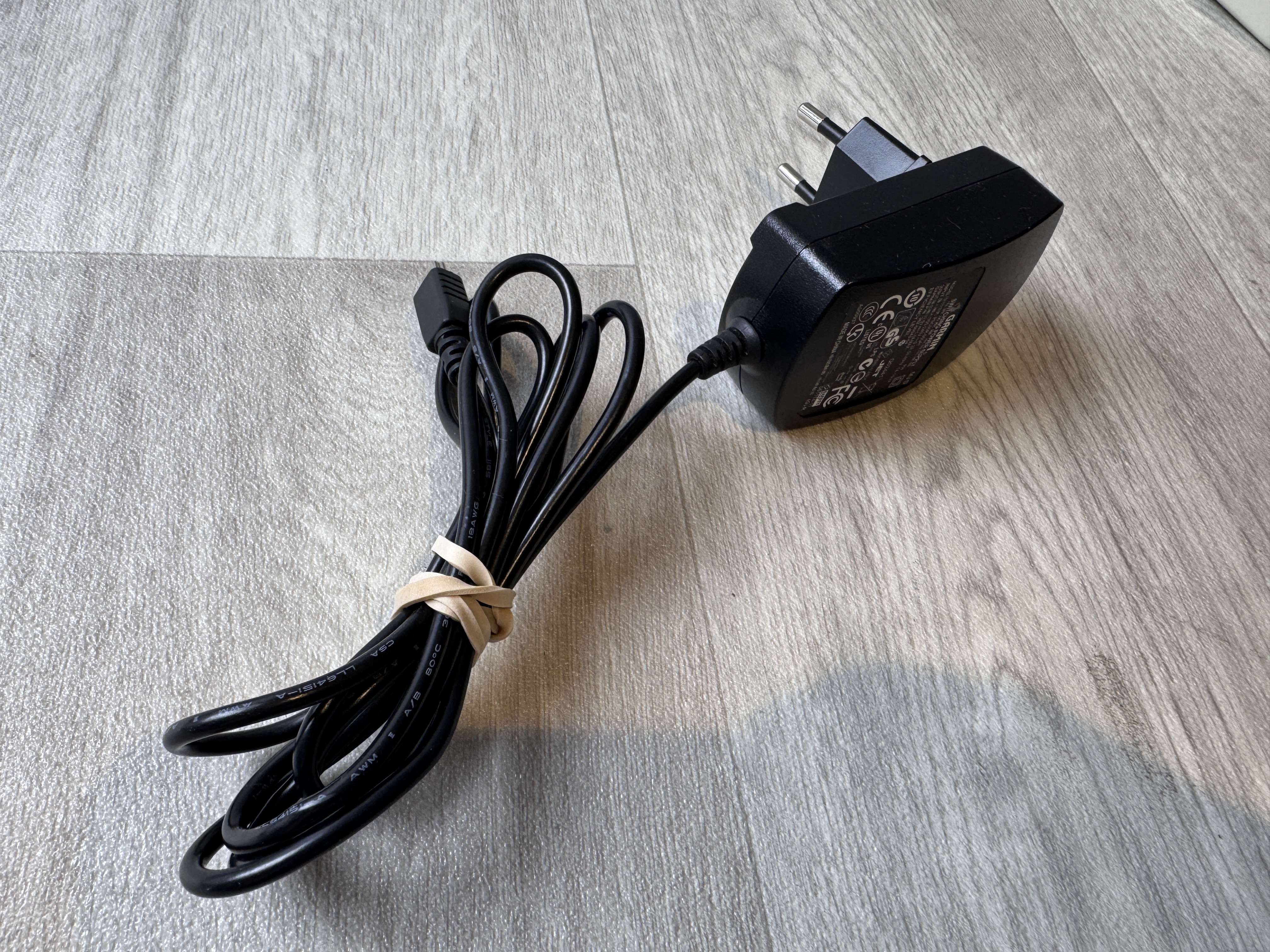 Begagnad Original Garmin Laddare 5V 1A Switching Power Supply miniUSB PSC05R-050A1 P/N 362-00043-04 OEM