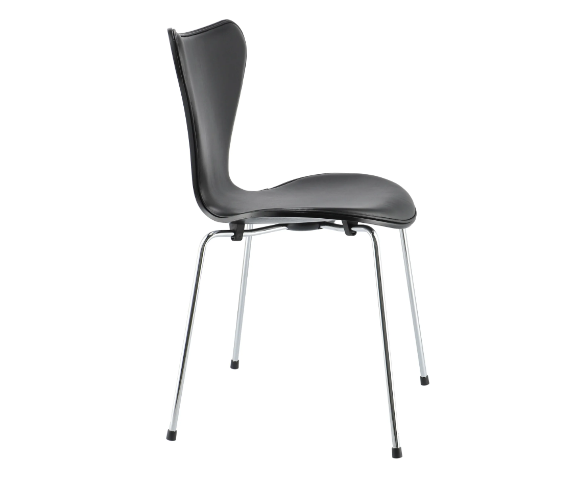 Series 7™ 3107 Chair - In stock - (Front upholstered in Wild Leather, Black) - Fritz Hansen