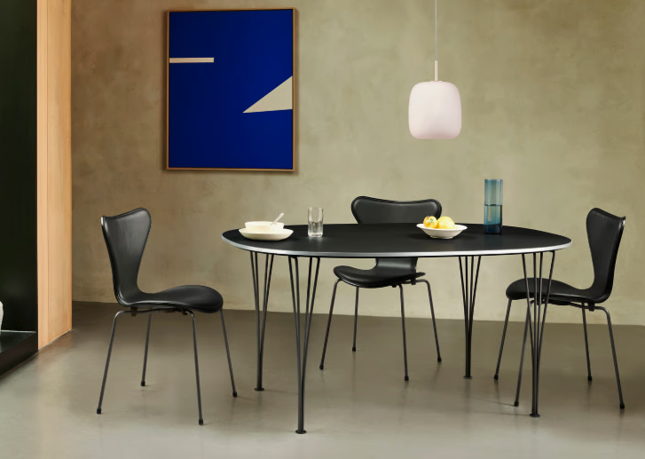 Series 7™ 3107 Chair - In stock - (Front upholstered in Wild Leather, Black) - Fritz Hansen - 2