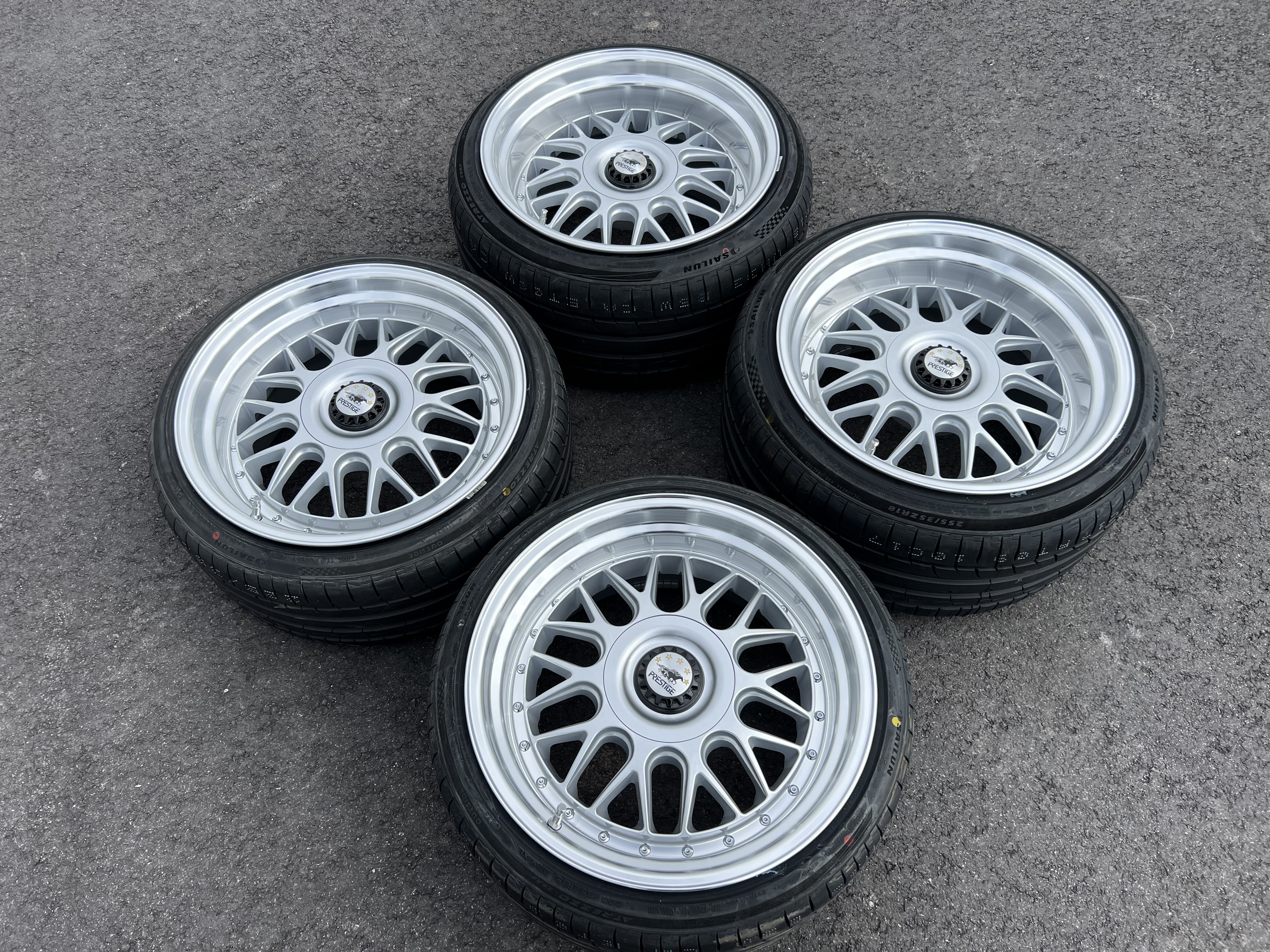 18" Xtreme E26 Style med 225/35 - 255/35 däck 5x120