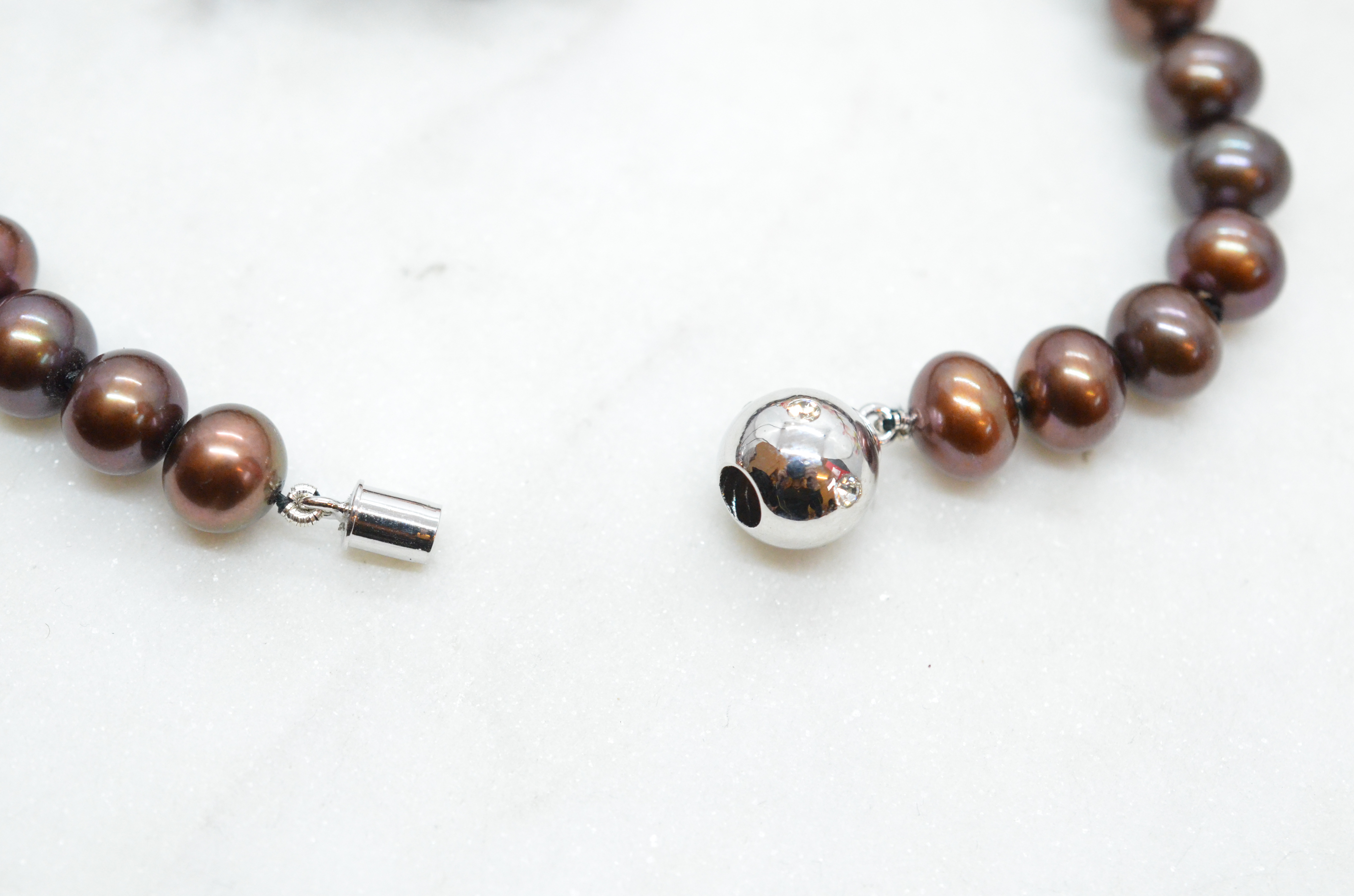 Pearl necklace with colored freshwater pearls in brown-green shade - 5