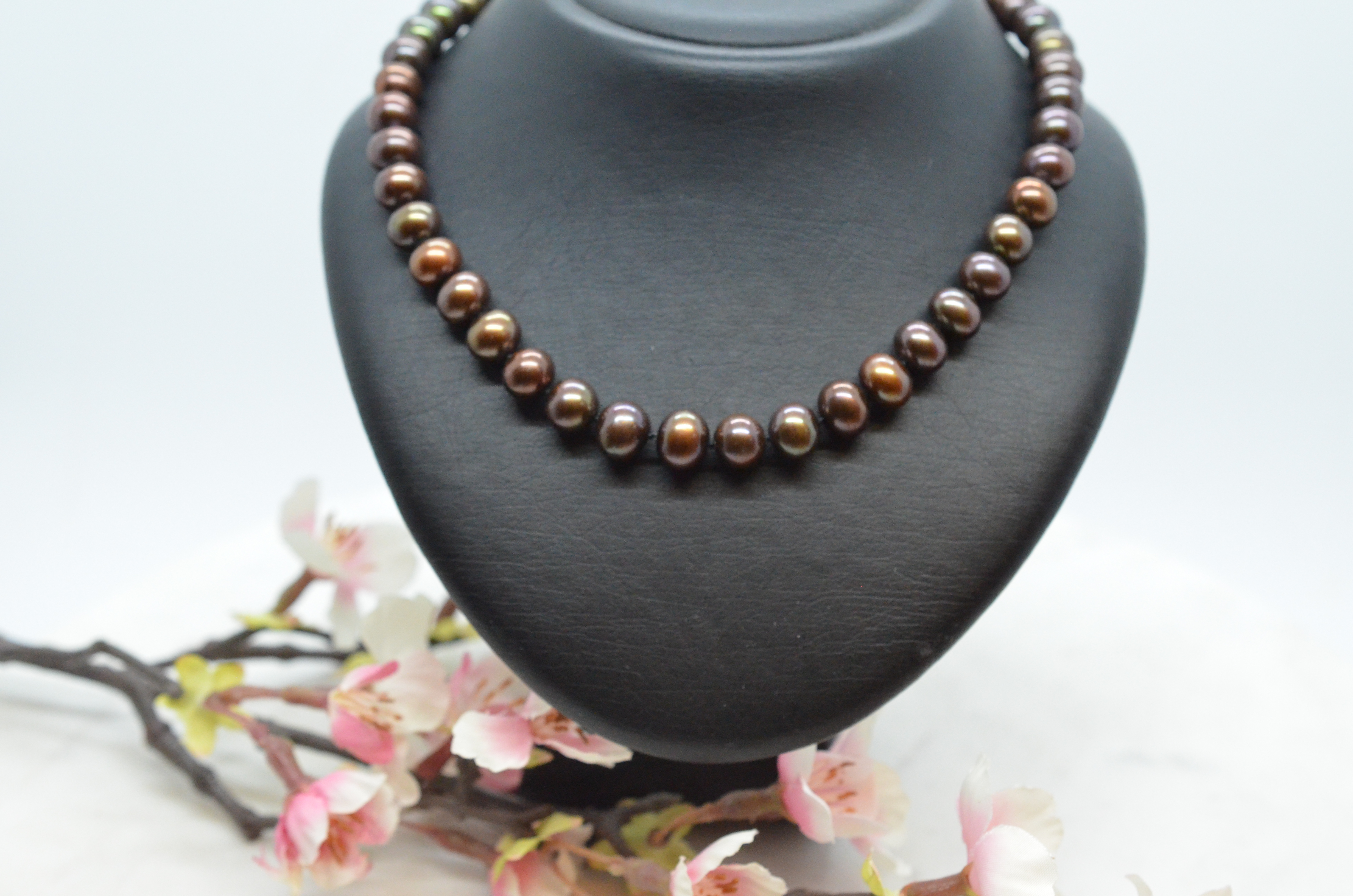 Pearl necklace with colored freshwater pearls in brown-green shade - 2
