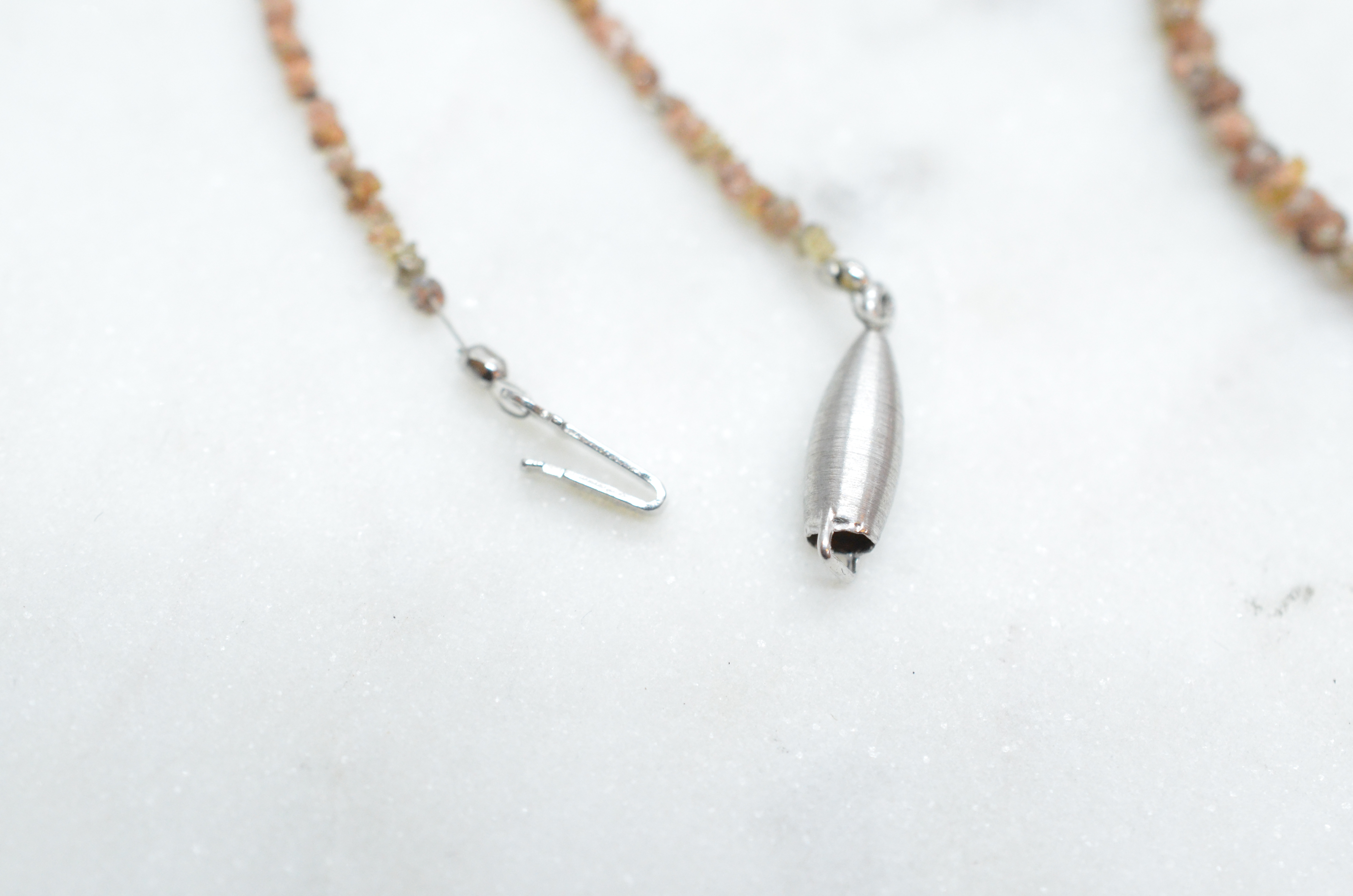 Dosed necklace with rough diamonds - 6