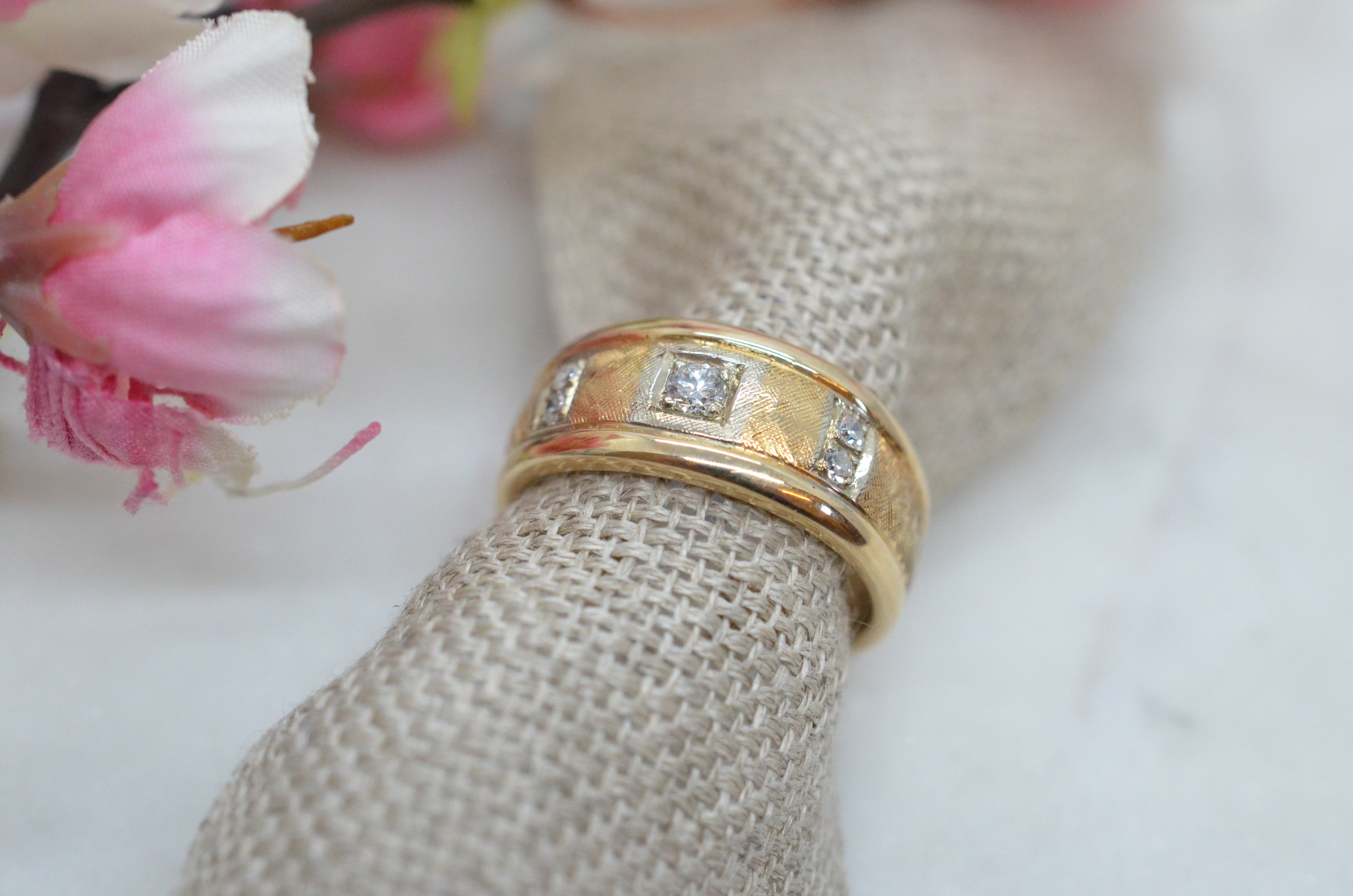 Second Hand 14k diamond ring, 0,13 ct