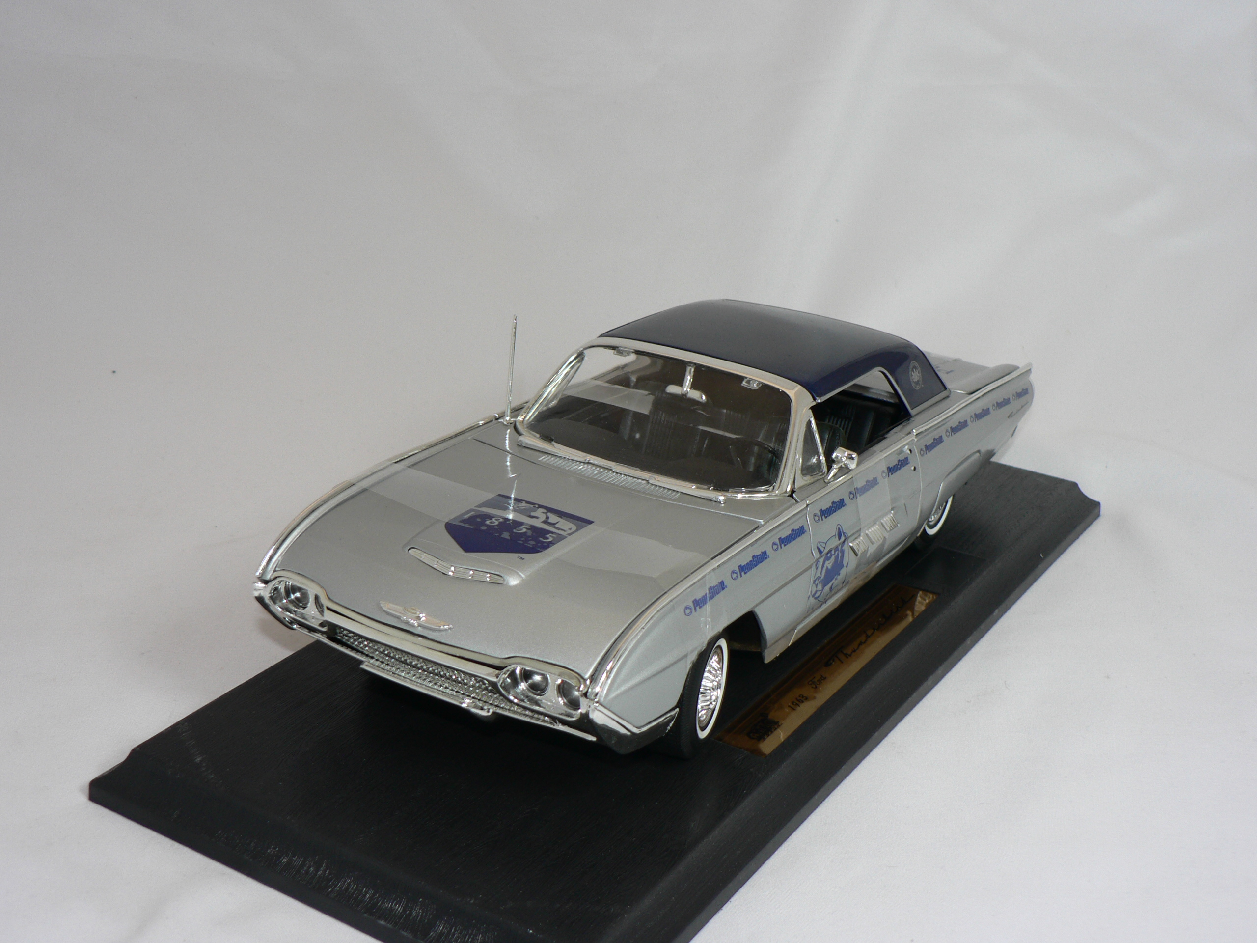 Ford Thunderbird  1963  1:18  Anson