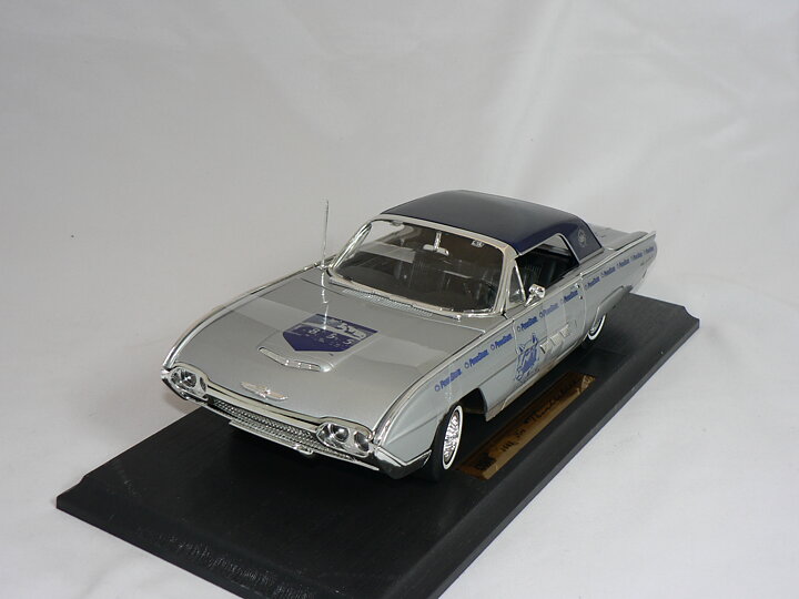 Ford Thunderbird  1963  1:18  Anson