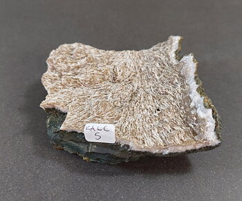 Kalcedon Kluster  ( Hair agate)