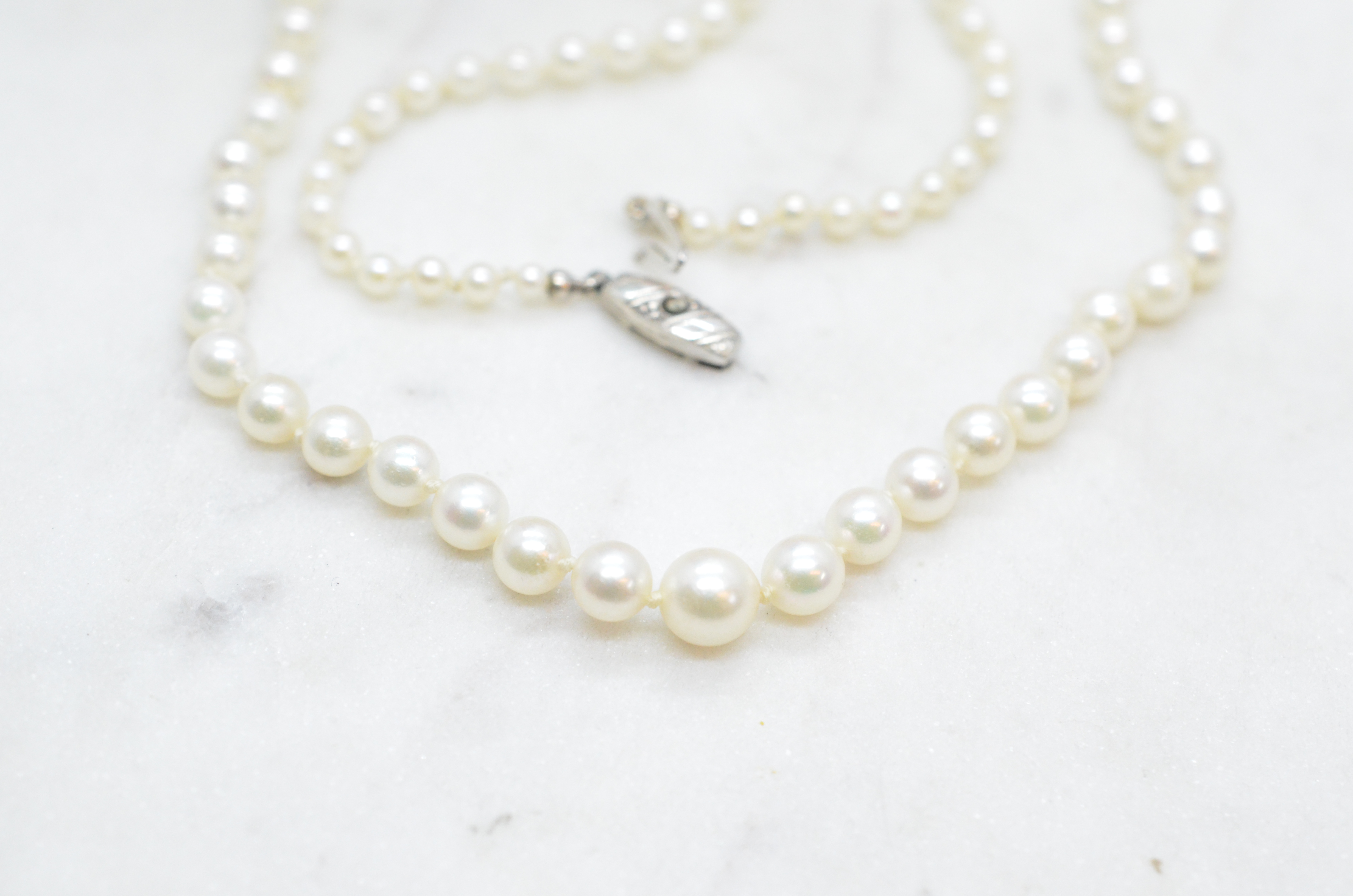 Vintage dosed pearl necklace with cultured freshwater pearls and silver clasp - 5
