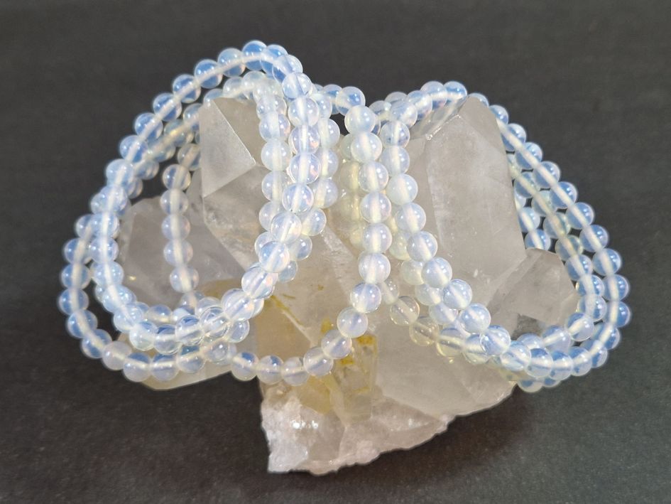 Opalit Armband - 6mm Pärlor