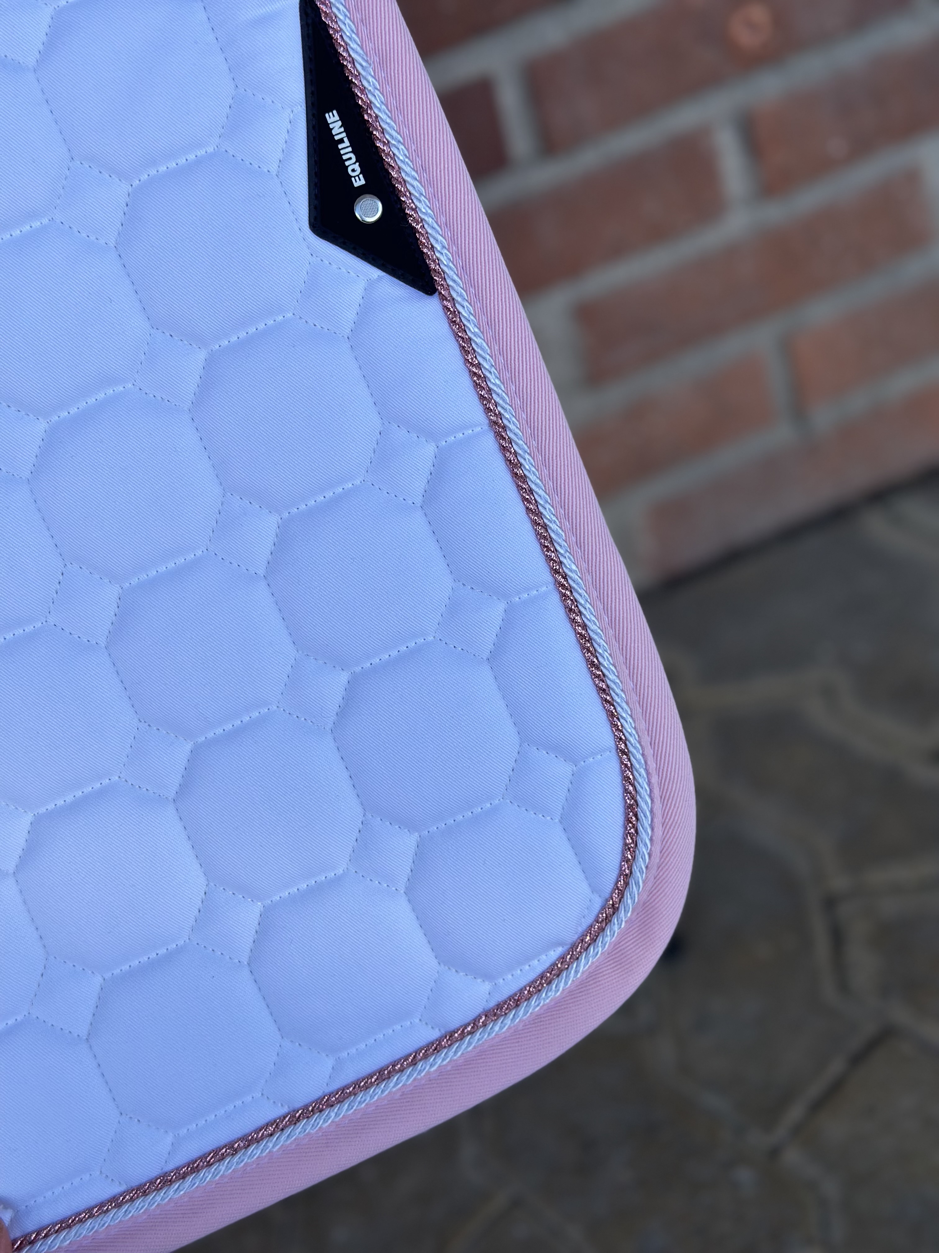 Equiline Octagon 2 flätor + kantband vitt m ljusrosa  - 3