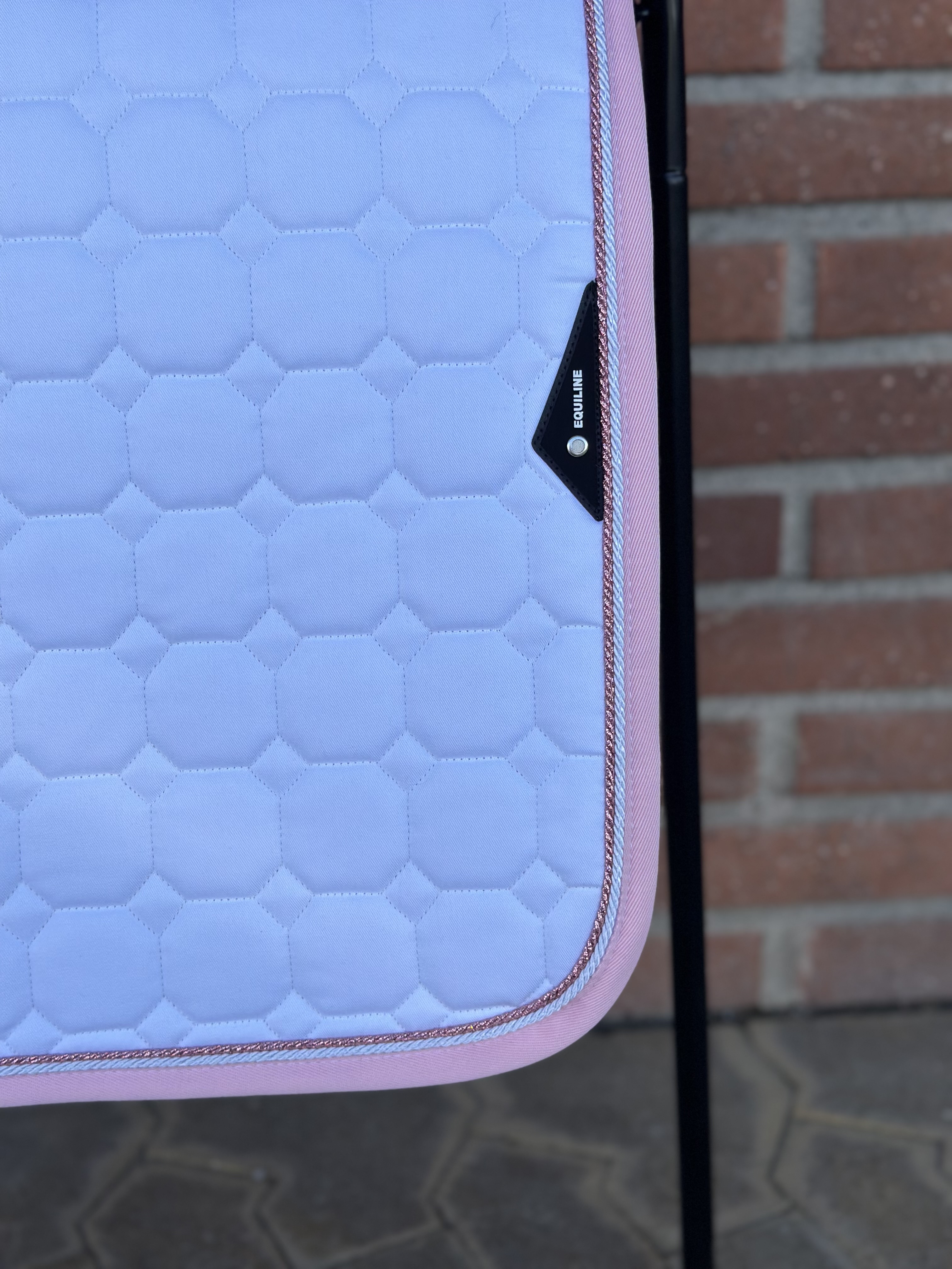 Equiline Octagon 2 flätor + kantband vitt m ljusrosa  - 2