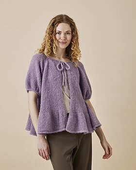 Cardigan med puffärm, volang & I-cord - Sally by Permin 892202 PDF