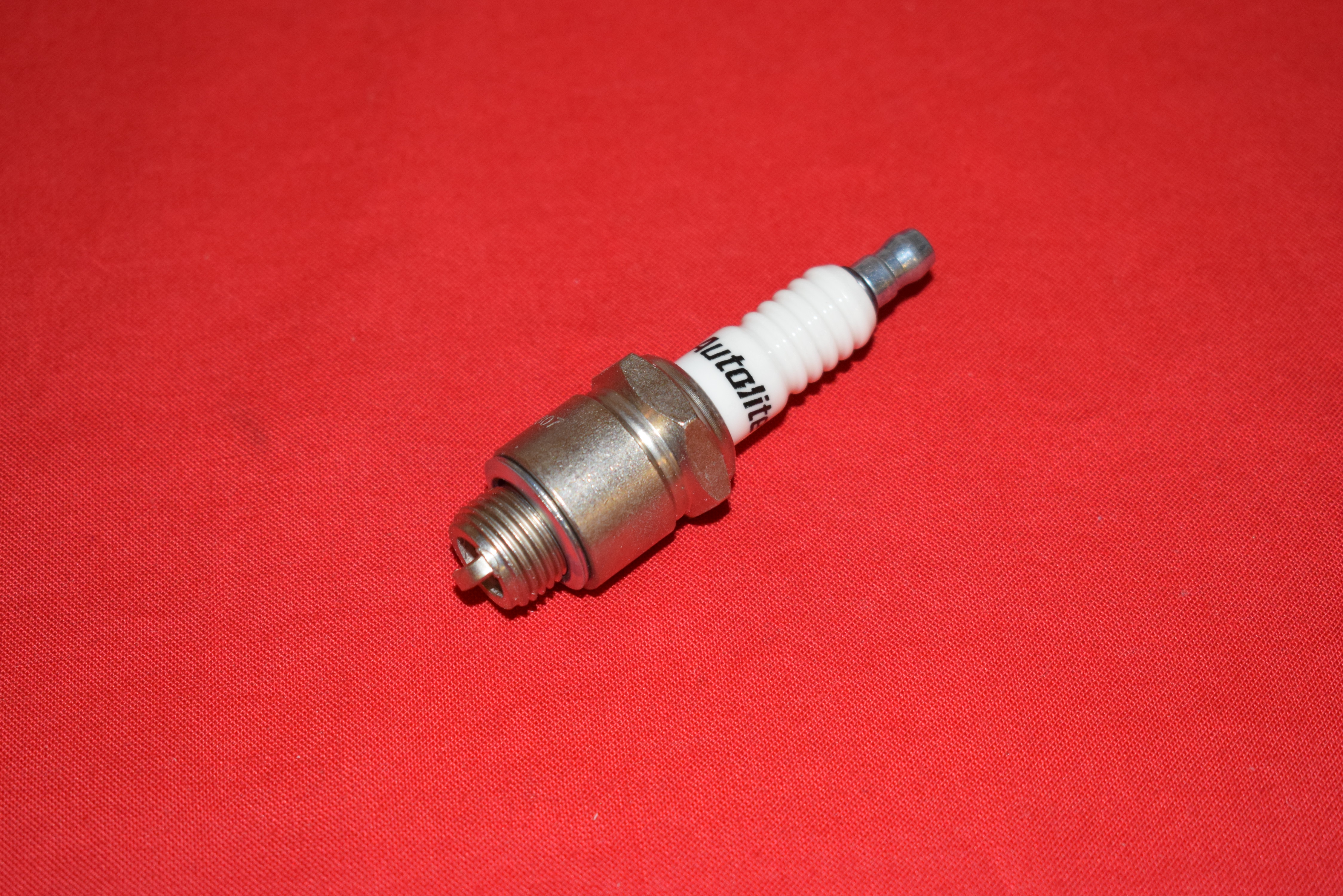 Tändstift  Autolite 303  Indian 1936-53 (14mm x 3/8")