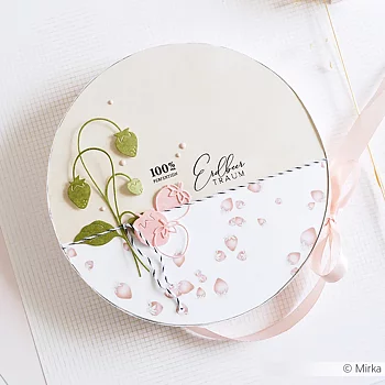 ALEXANDRA RENKE-Design paper 'Strawberry flurry'