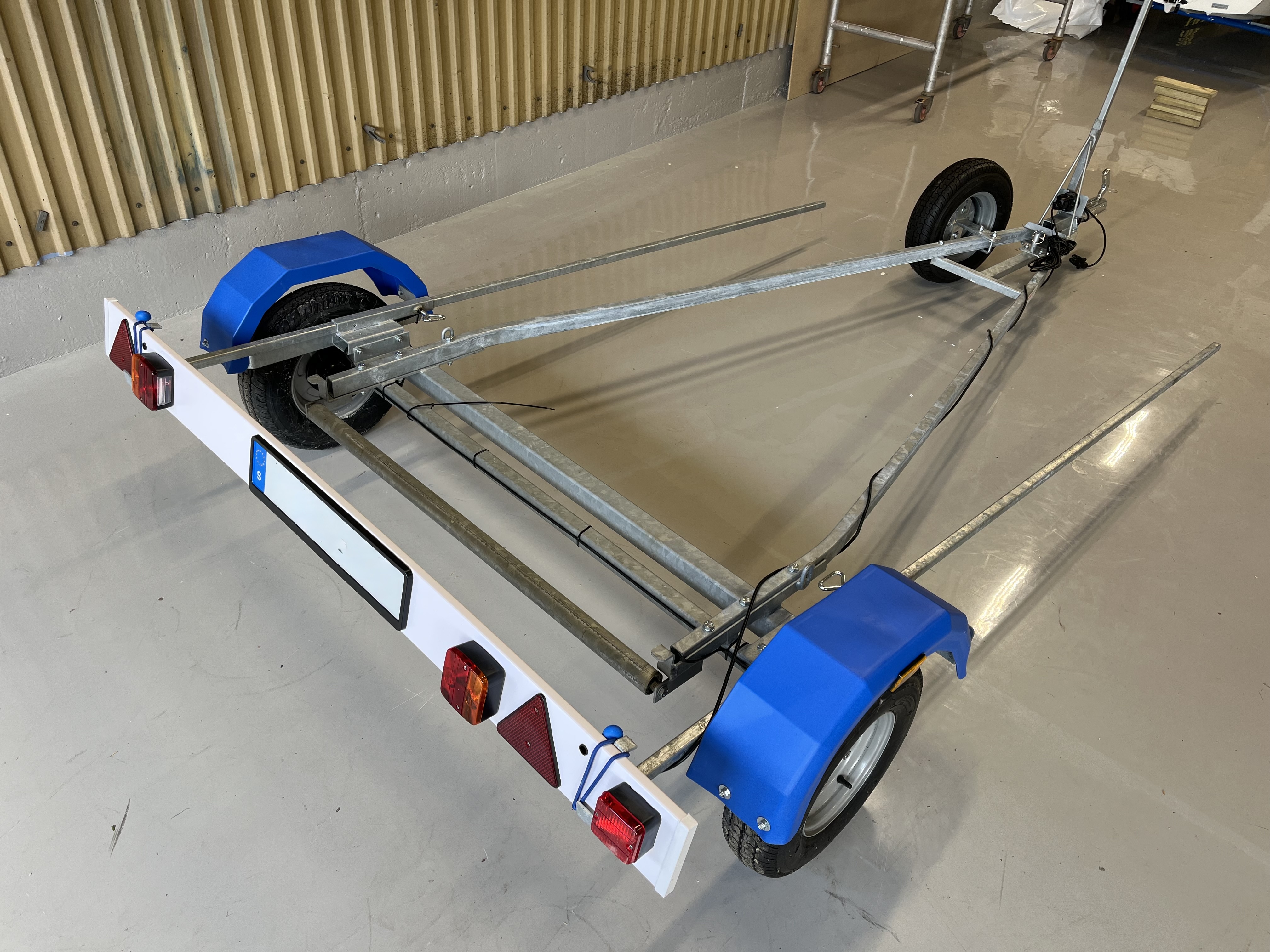 Vägtrailer Road Base 250-275 - 2