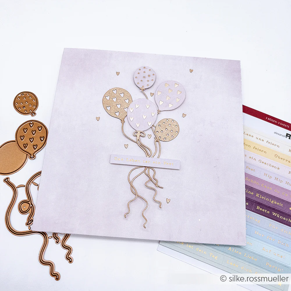 ALEXANDRA RENKE-  Die'Balloons with strings' - 2