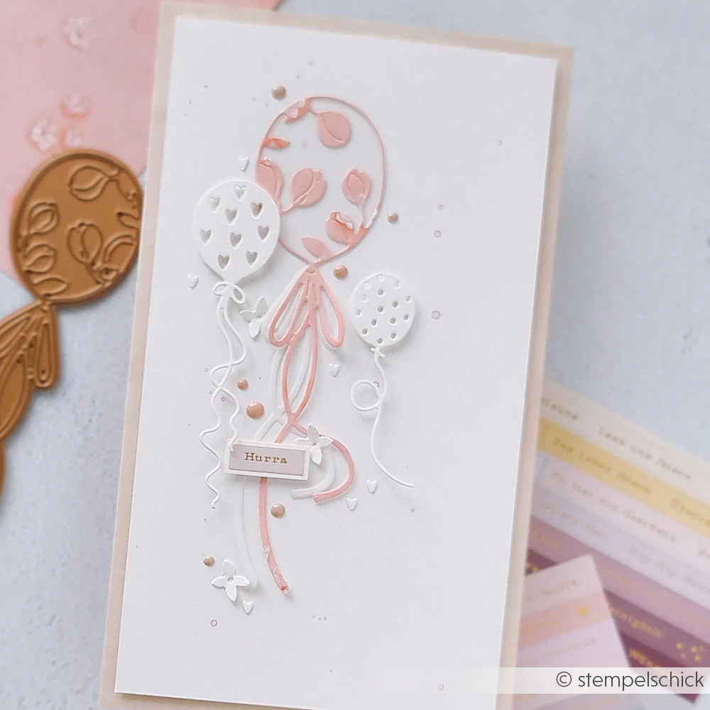 ALEXANDRA RENKE-  Die'Balloons with strings' - 4