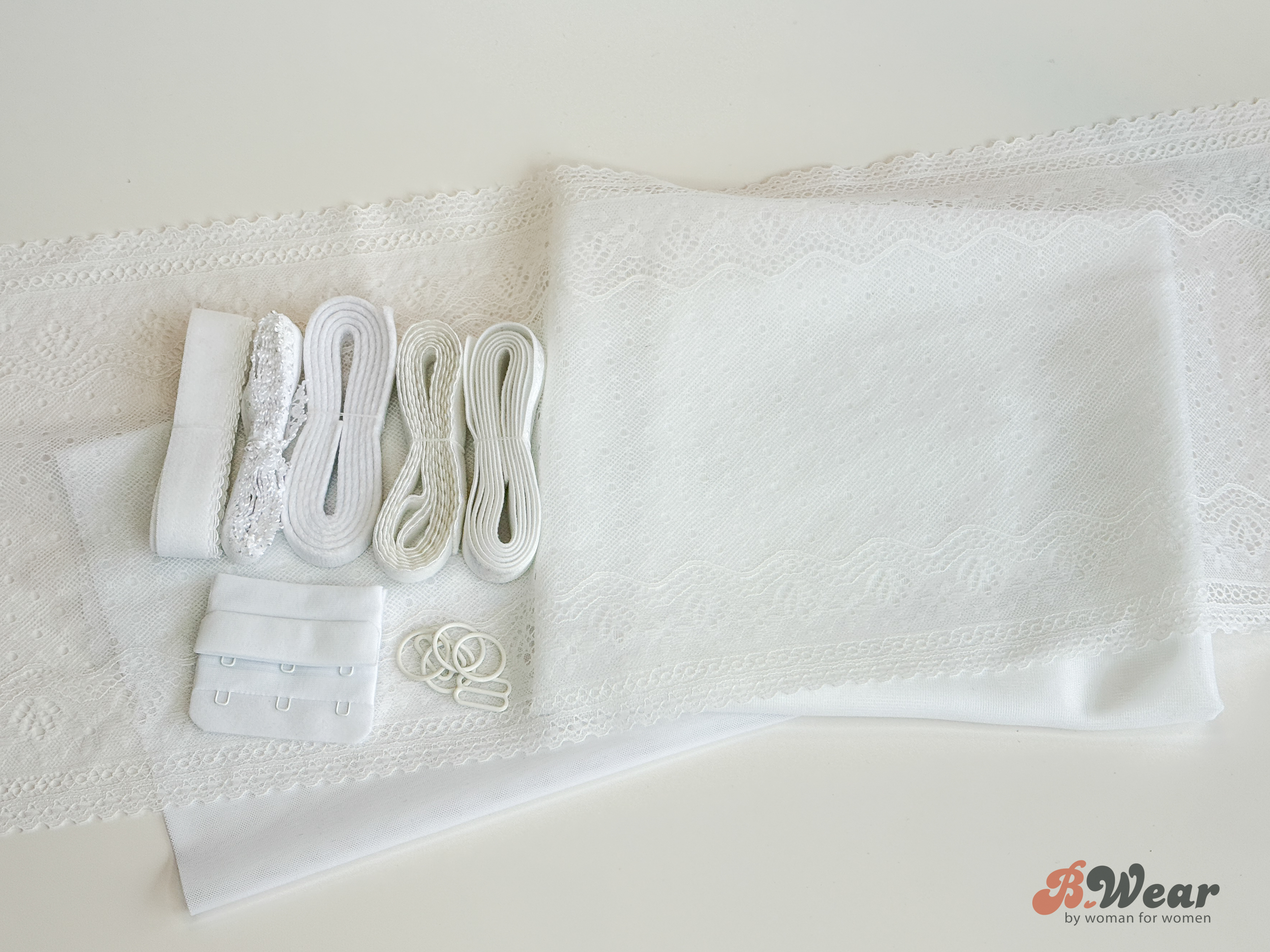  Delicate White - Bra kit with lace - 3