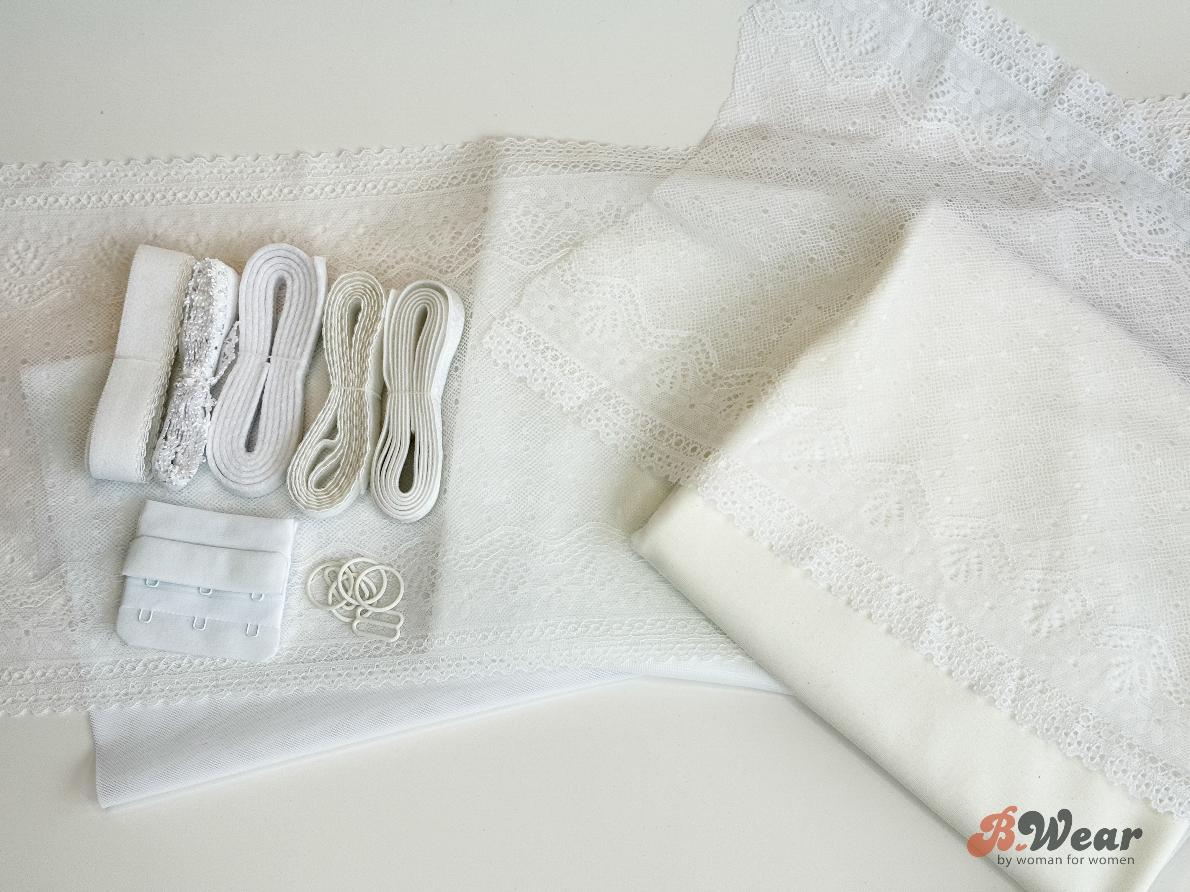  Delicate White - Bra kit with lace - 2