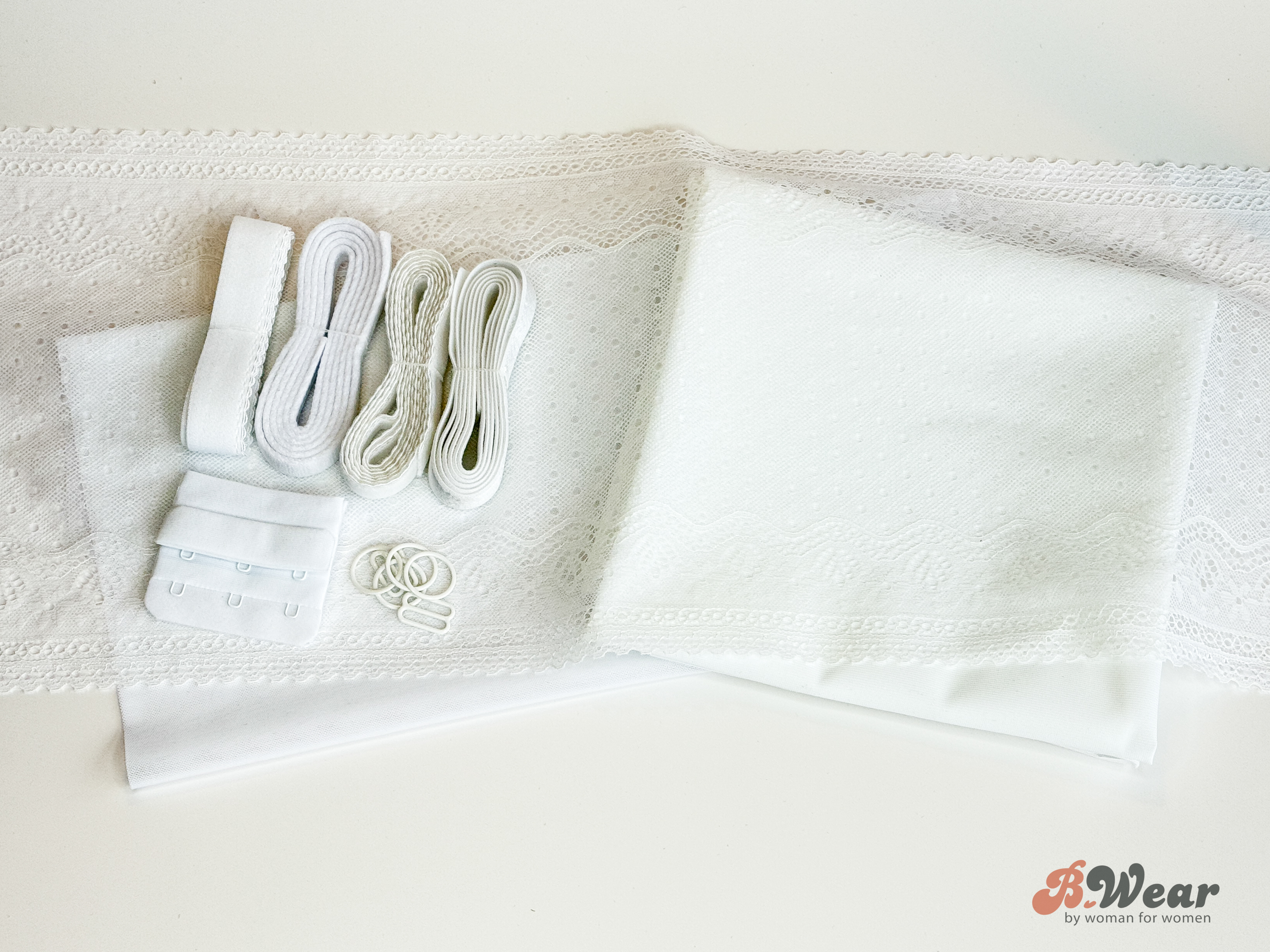  Delicate White - Bra kit with lace