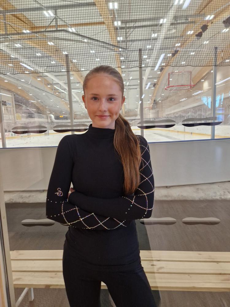 Svart topp från Sagester med kristaller - 3