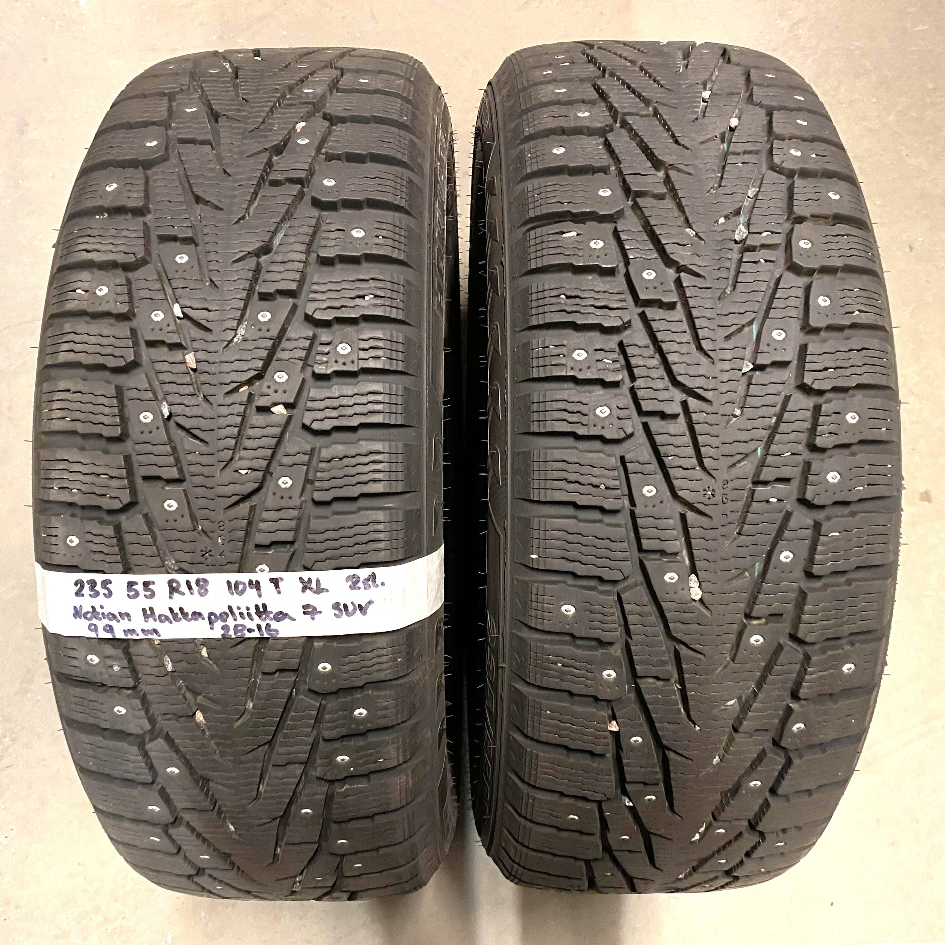 18" BEGAGNADE VINTERDÄCK DUBB | 2 st 235/55 R18 104T XL Nokian Hakkapeliitta 7 SUV | V28-16 | 9|9 mm | A-3