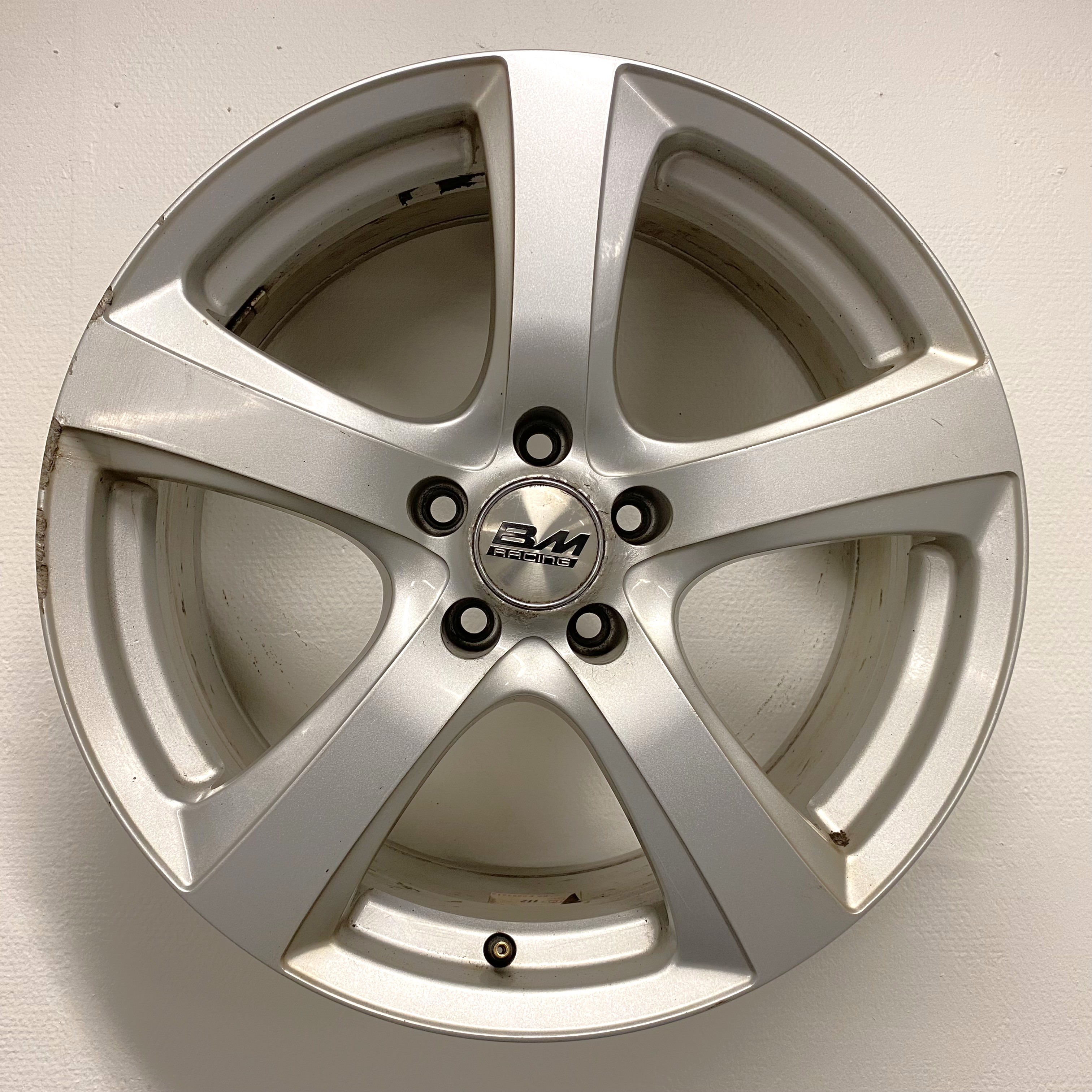BEGAGNAT | 4 st | 18" ALUFÄLGAR BM RACING Silver | 5x112 8x18 ET35 66.6 | Y-2-2