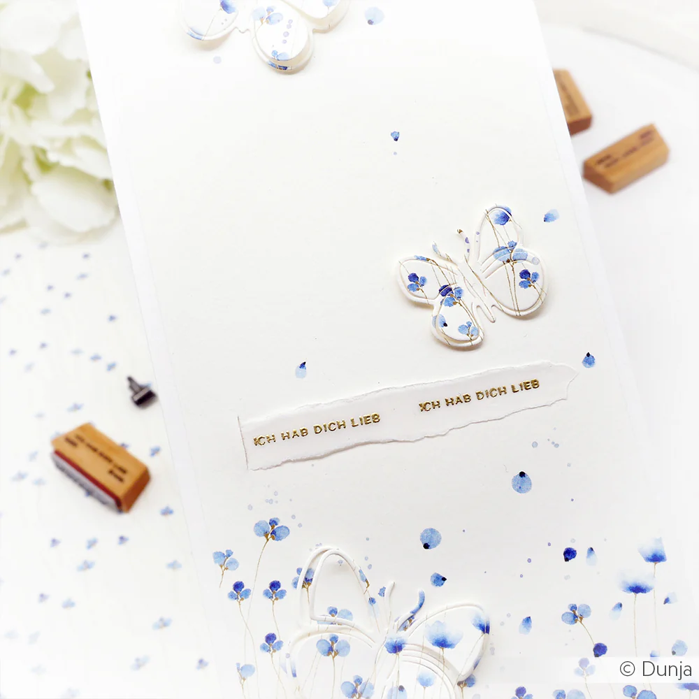 ALEXANDRA RENKE -Design paper 'Delicate blue flower meadow' 200g/m² - 3