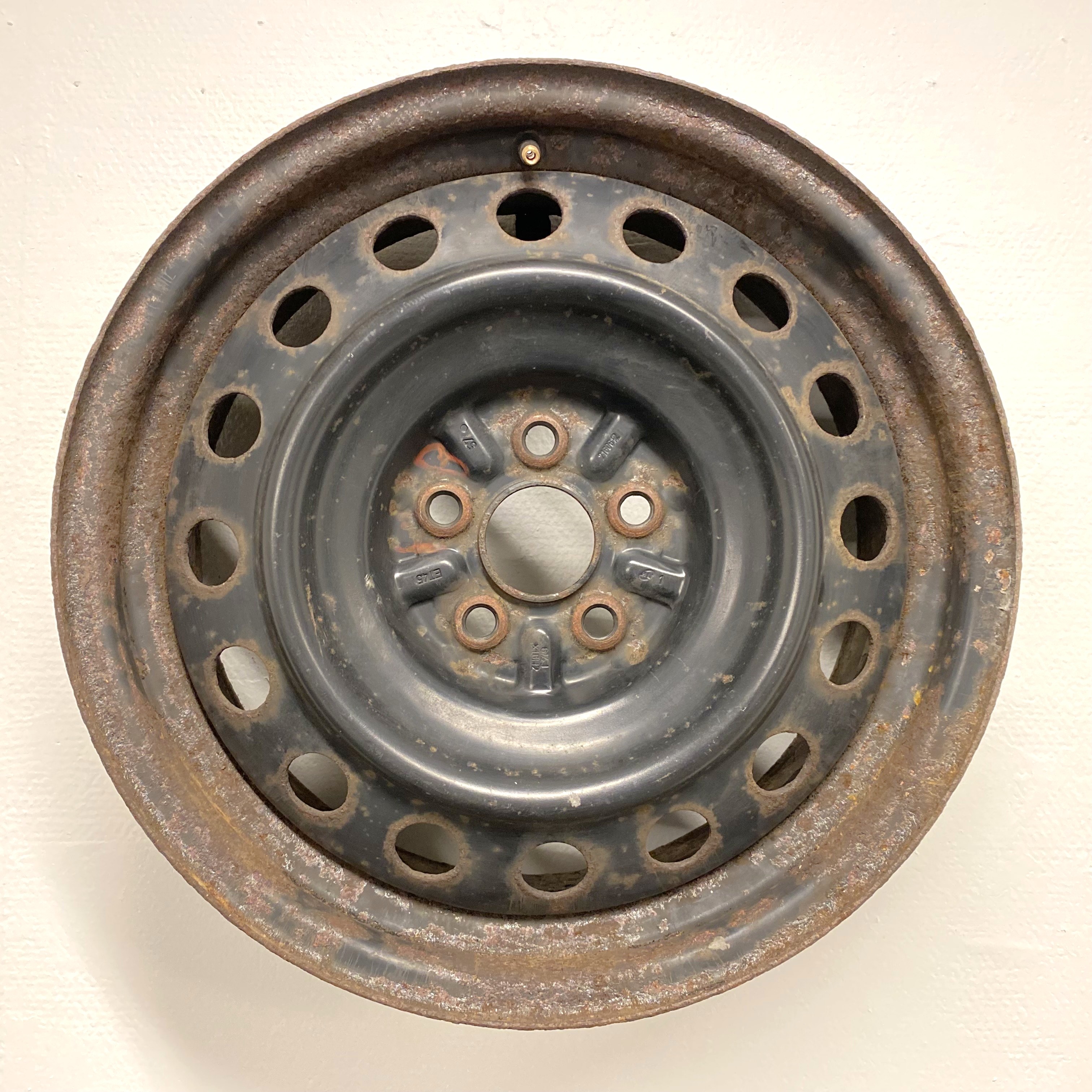 BEGAGNAT | 4 st | 16" PLÅTFÄLGAR med OBS 3 st Toyota navkapslar | 5x100 6.5x16 ET45 54.1 | Y-2-1 - 6