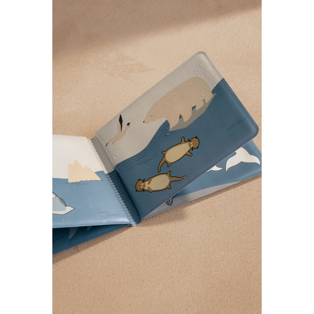Waylon Magic Water Book Arctic Sea Ocean view - 4