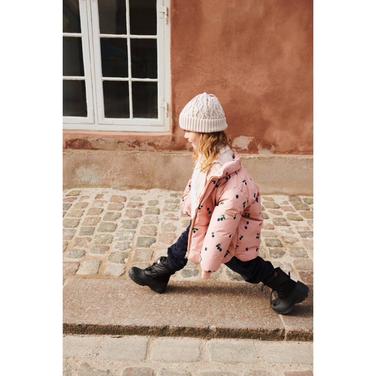 Ezra Beanie w Cables Sandy - 3