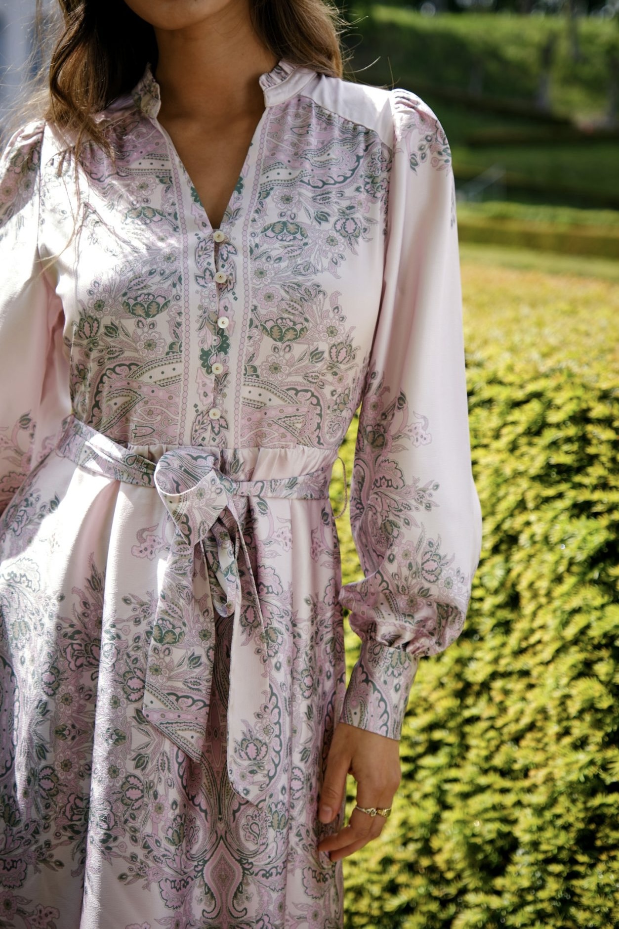 Neo Noir  - Nova Paisley Border Dress Rose - 5