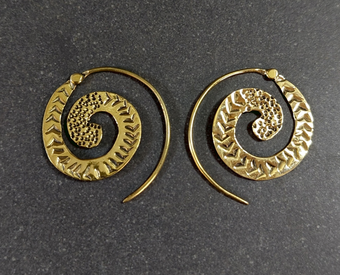 Spiral Örhängen i Brons
